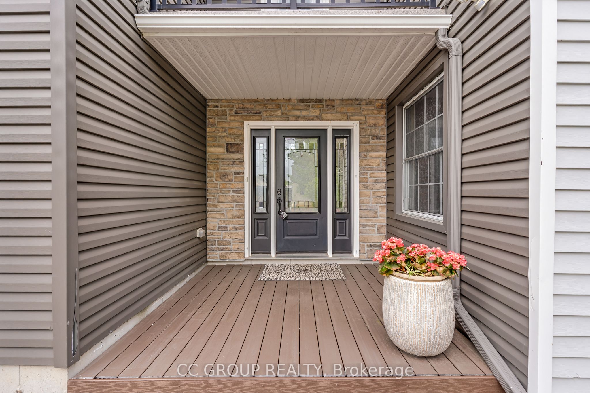 542 Huron Street, Wilmot, ON N3A 1J8 photo 2
