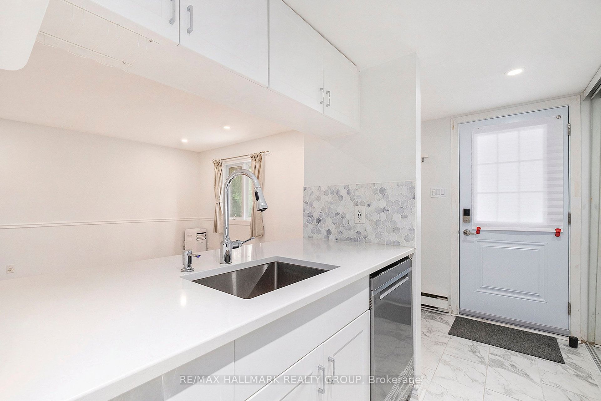 1204 Shillington Avenue 15, Carlington - Central Park, ON K1Z 7Z4 photo 5