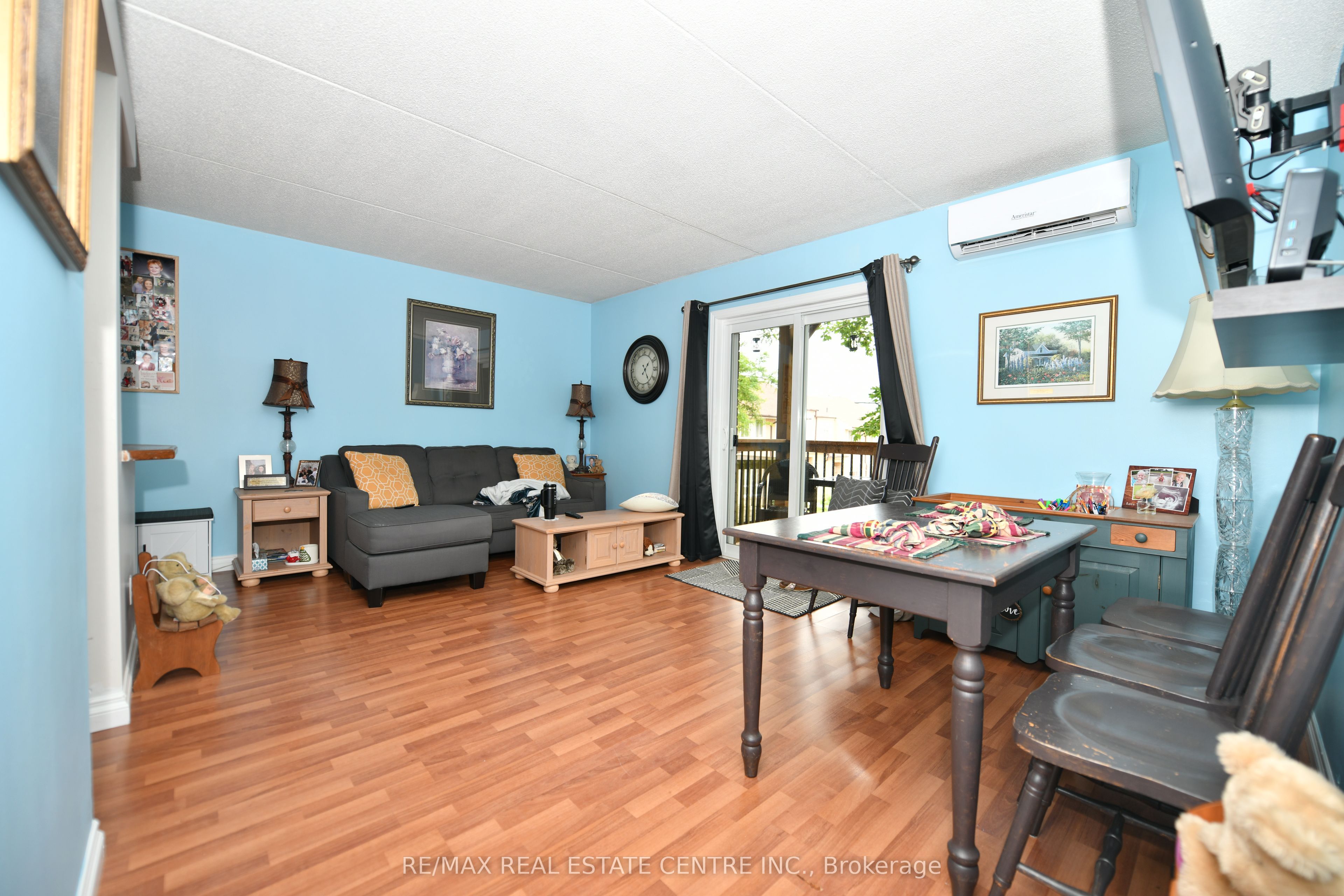 266 Overlea Drive 206, Kitchener, ON N2M 5N2 photo 2