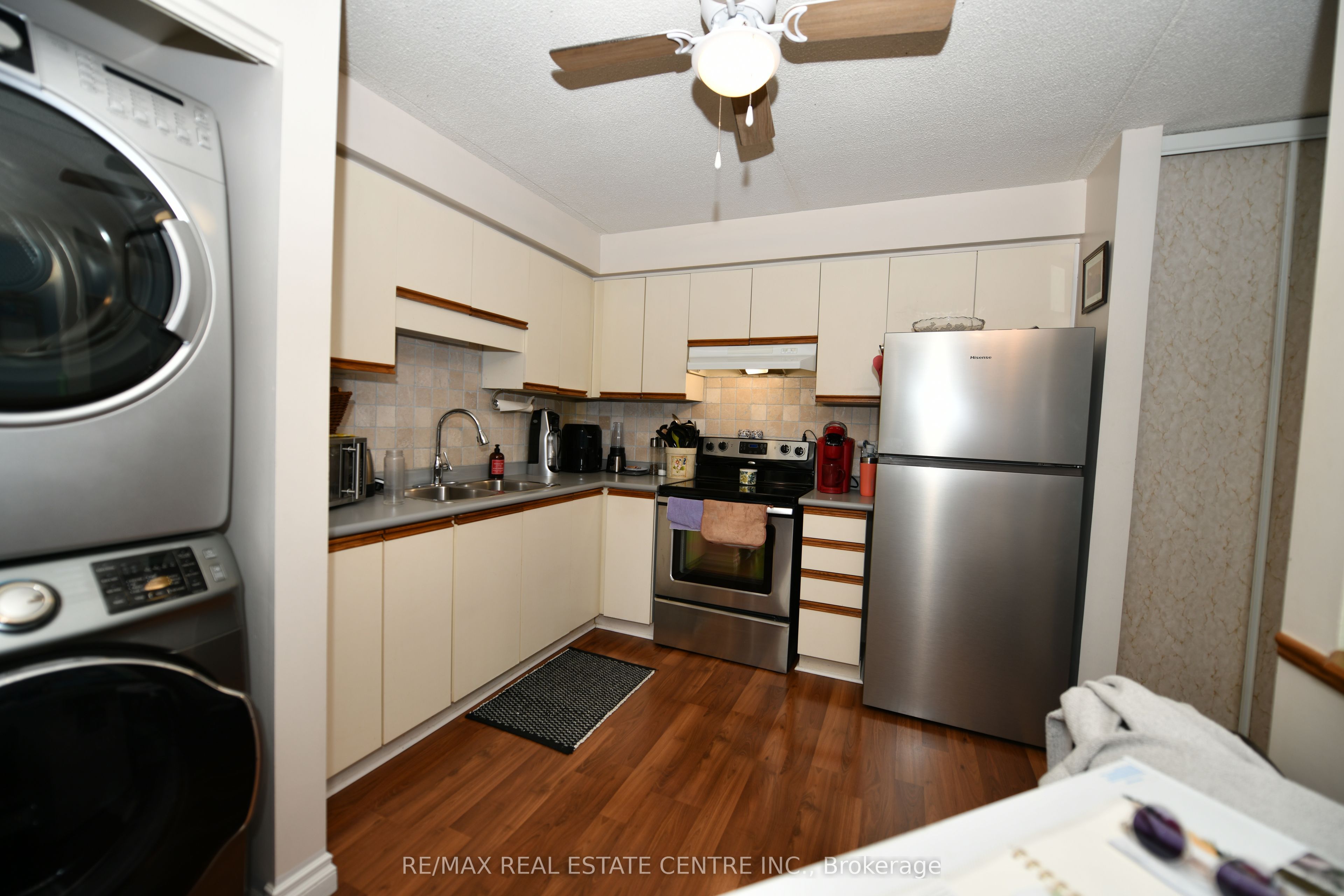 266 Overlea Drive 206, Kitchener, ON N2M 5N2 photo 5