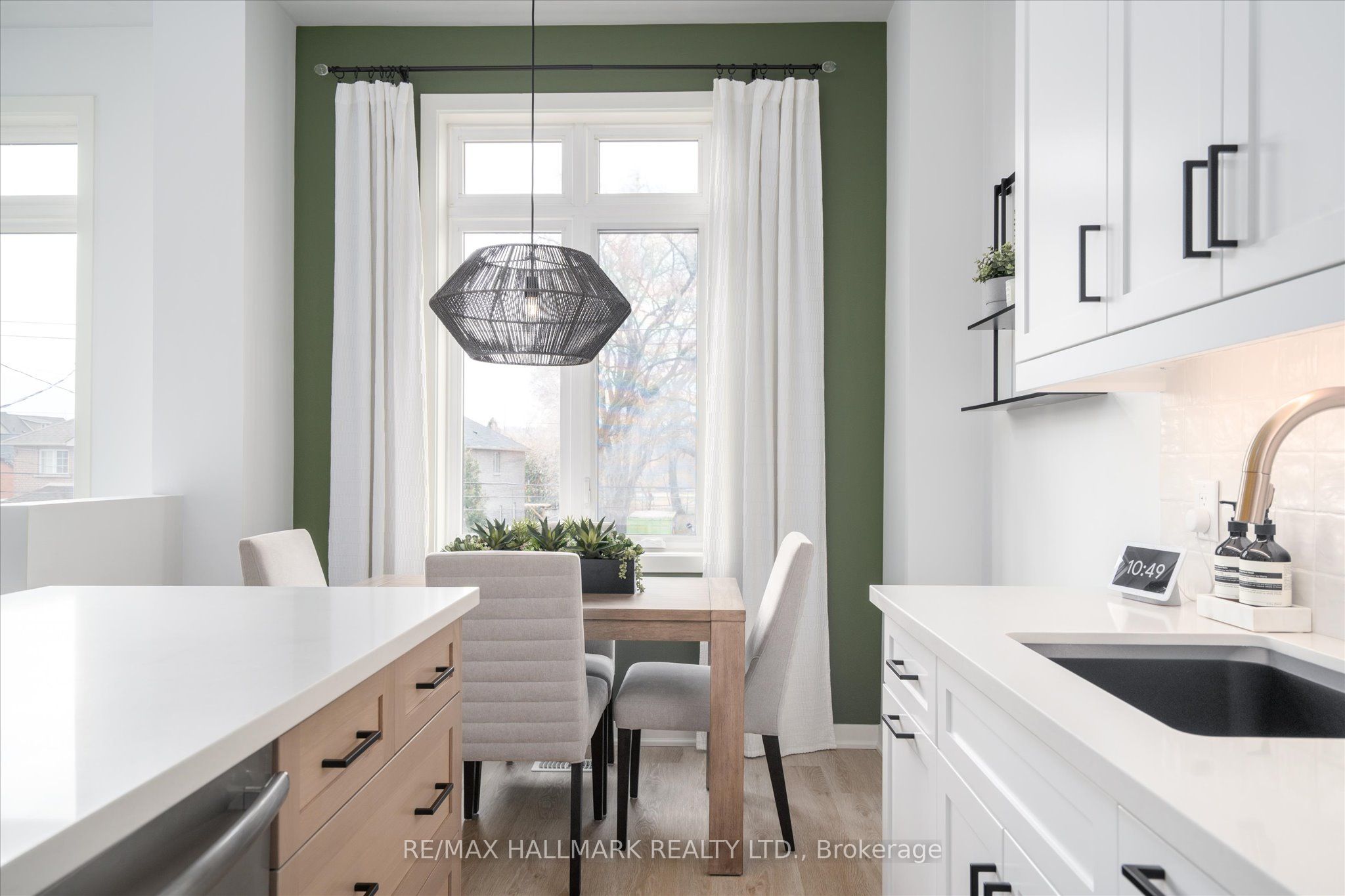 53 Wood Street E, Hamilton, ON L8L 3Y2 photo 3