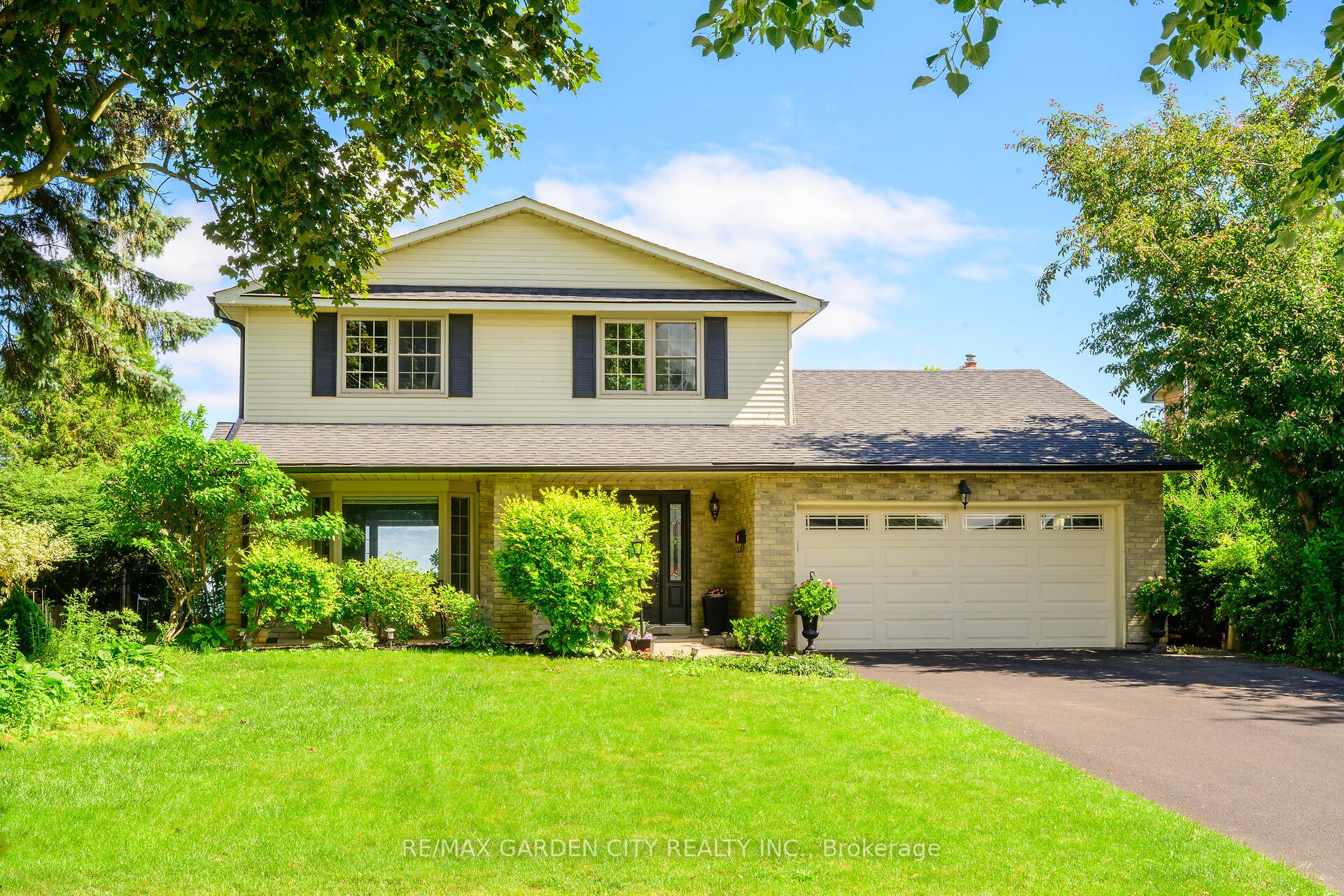 15 CHEVAL Drive, Grimsby, ON L3J 1A3 photo 4
