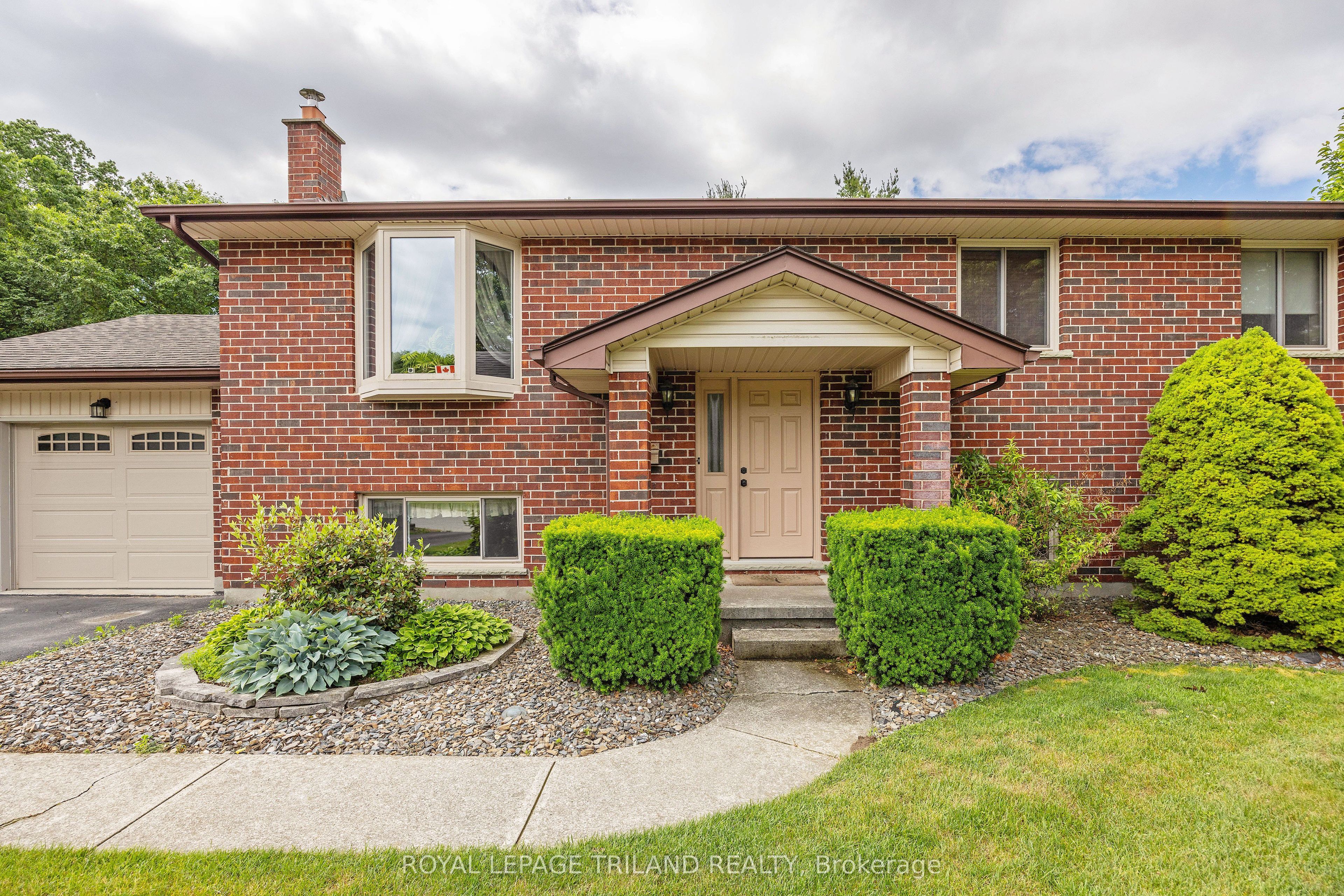 597 SEBURN Drive, Strathroy-Caradoc, ON N0L 1W0 photo 3
