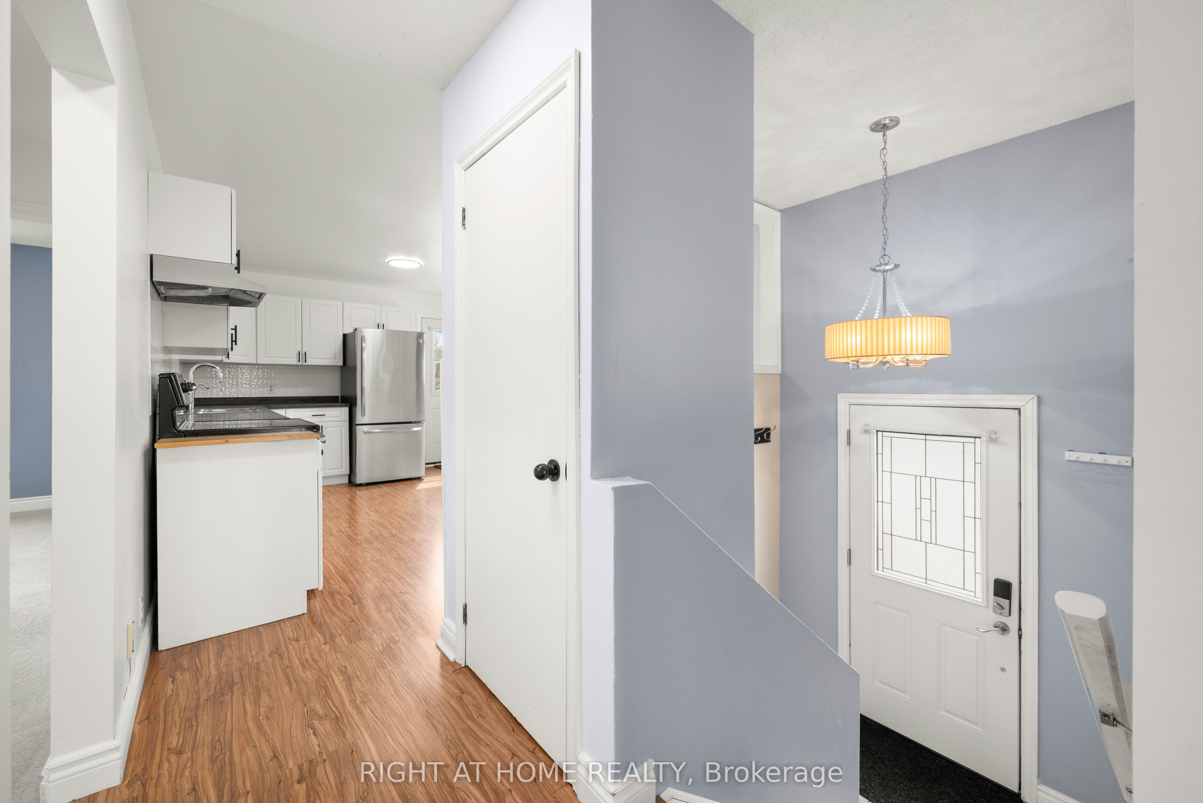 12 Maple Grove Road, Kawartha Lakes, ON K9V 4R6 photo 4