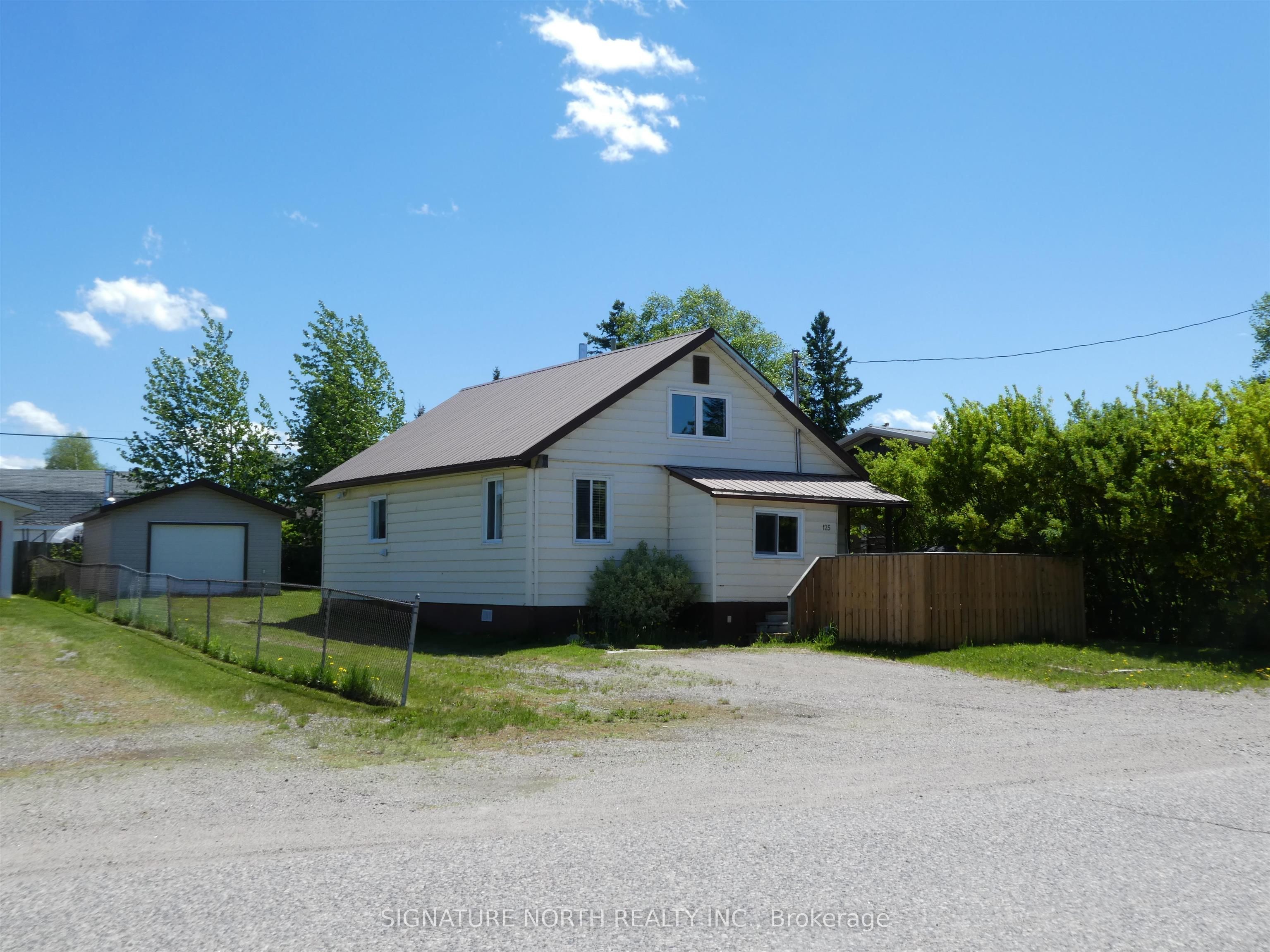 125 Kenogami, Greenstone, ON P0T 2A0 photo 2