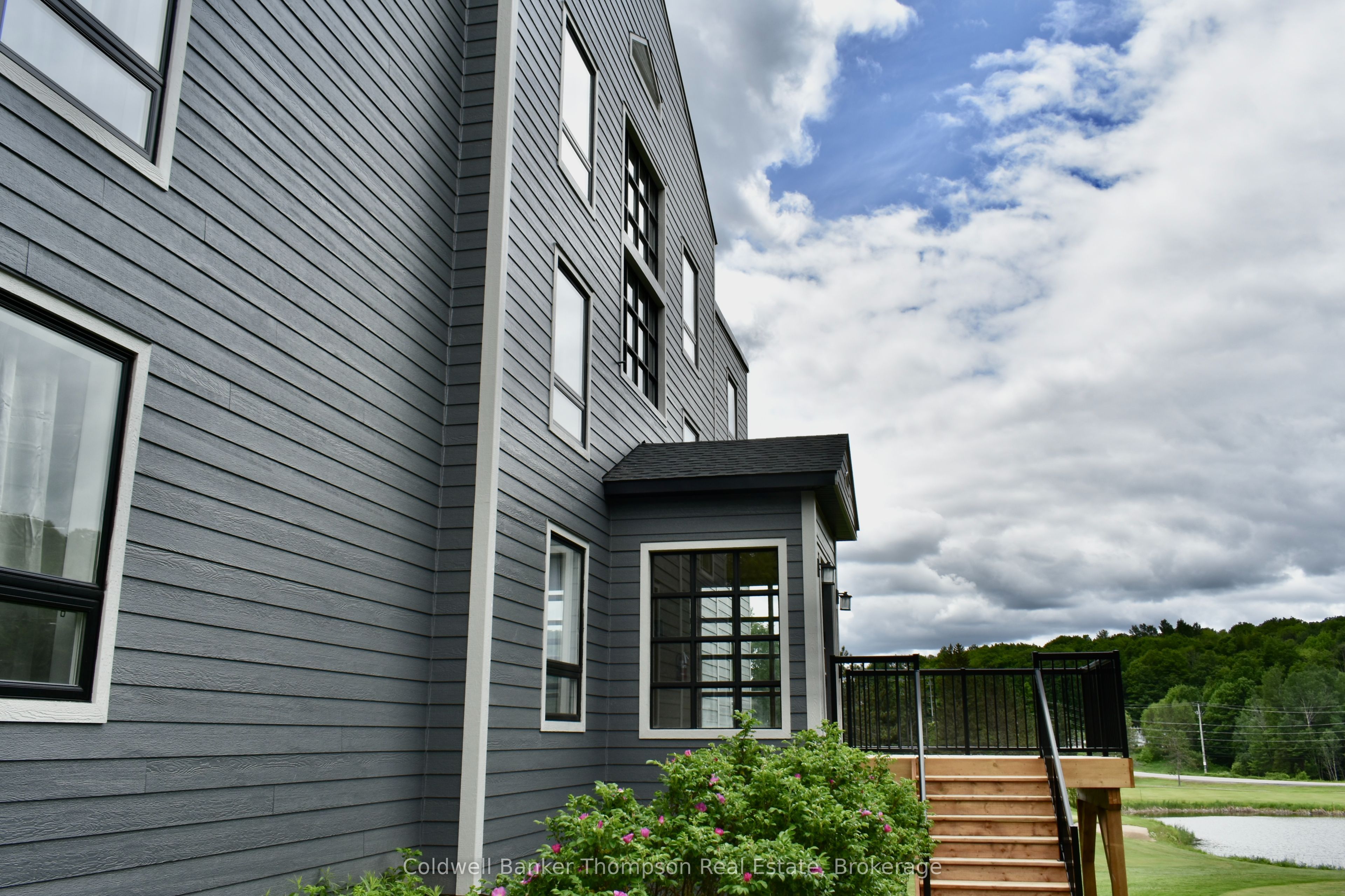 1235 DEERHURST, SUMMIT LODGE Drive 54-208, Huntsville, ON P1H 2E8 photo 2