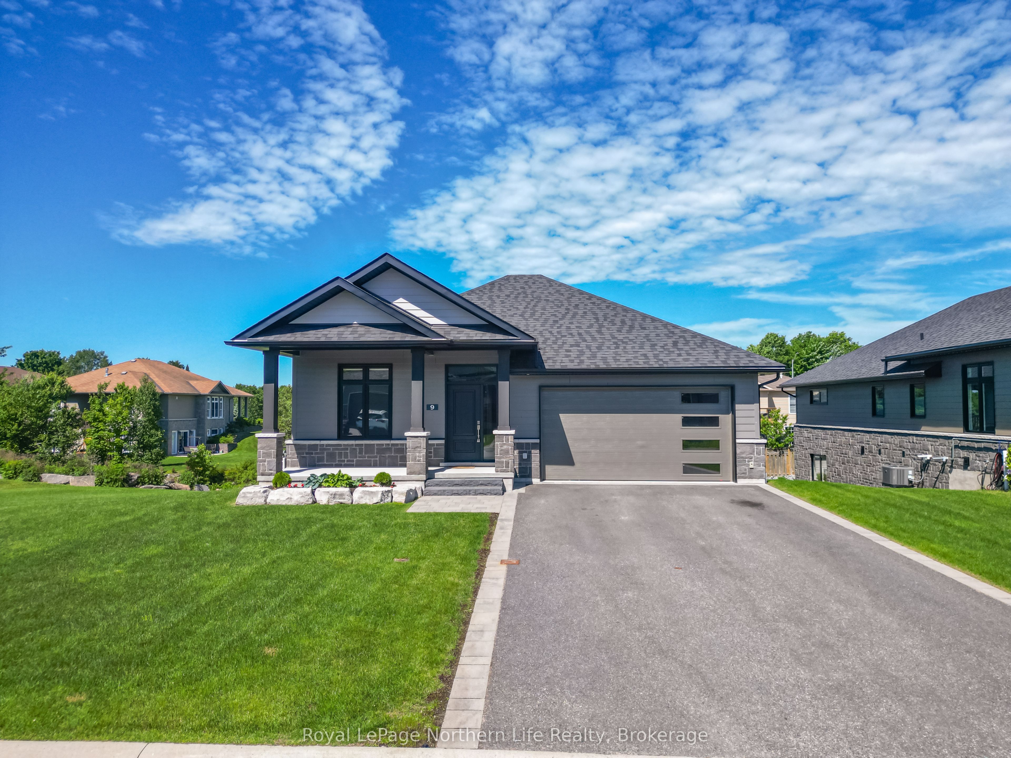 9 Silver Maple Lane, North Bay, ON P1C 0B5