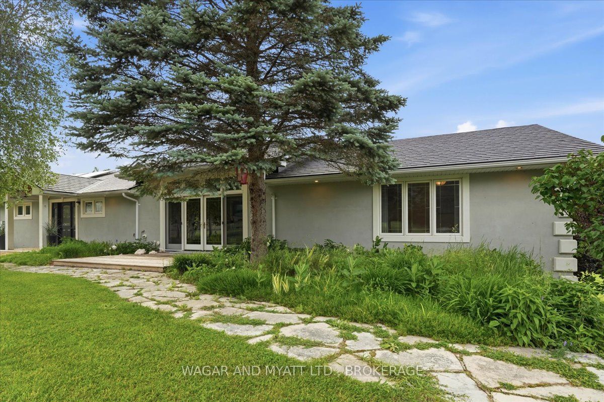 898 County 12 Road, Greater Napanee, ON K0K 2W0 photo 2
