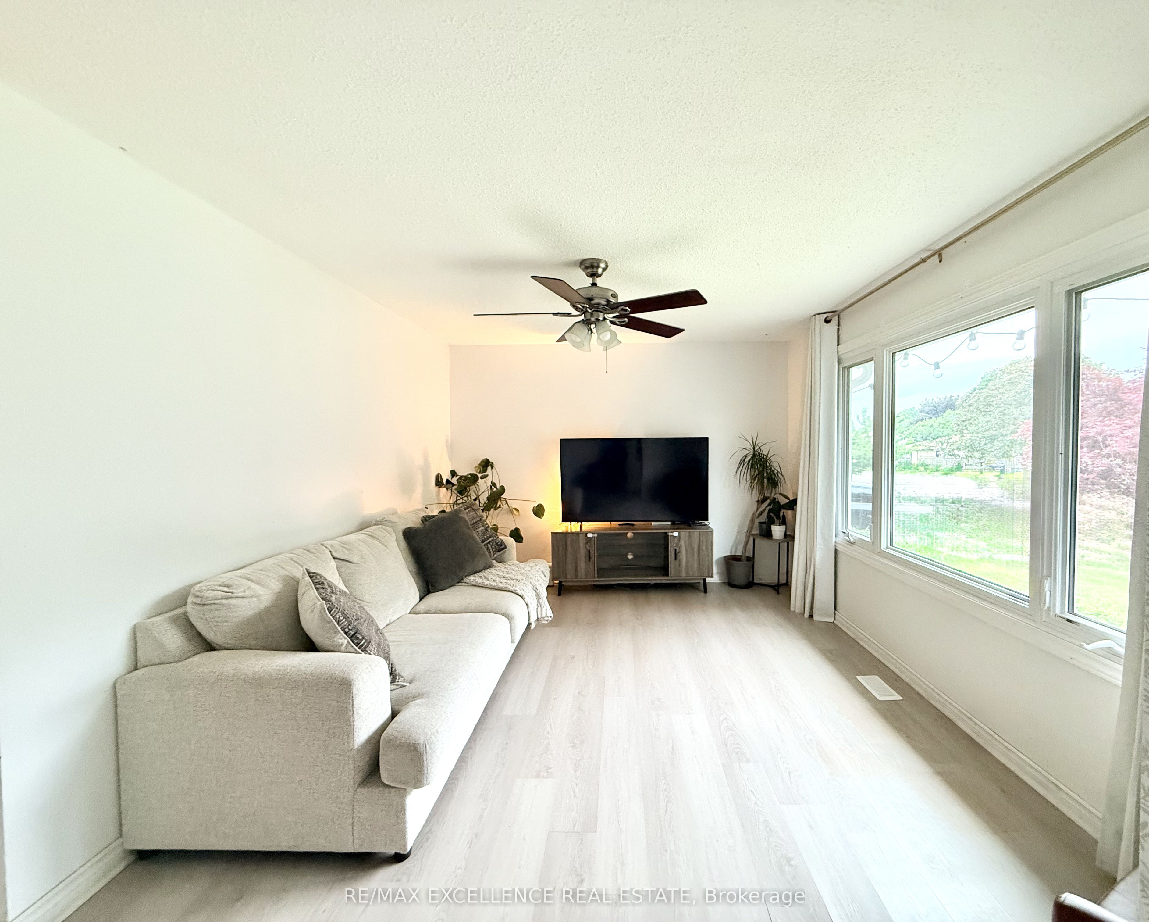 49 Woodlawn Avenue, Brantford, ON N3V 1A6 photo 4