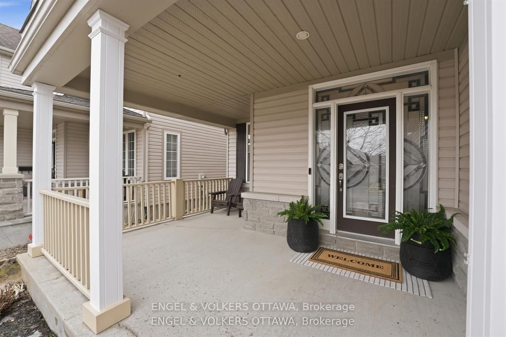 31 Leatherwood Crescent, Barrhaven, ON K2J 4X9 photo 3