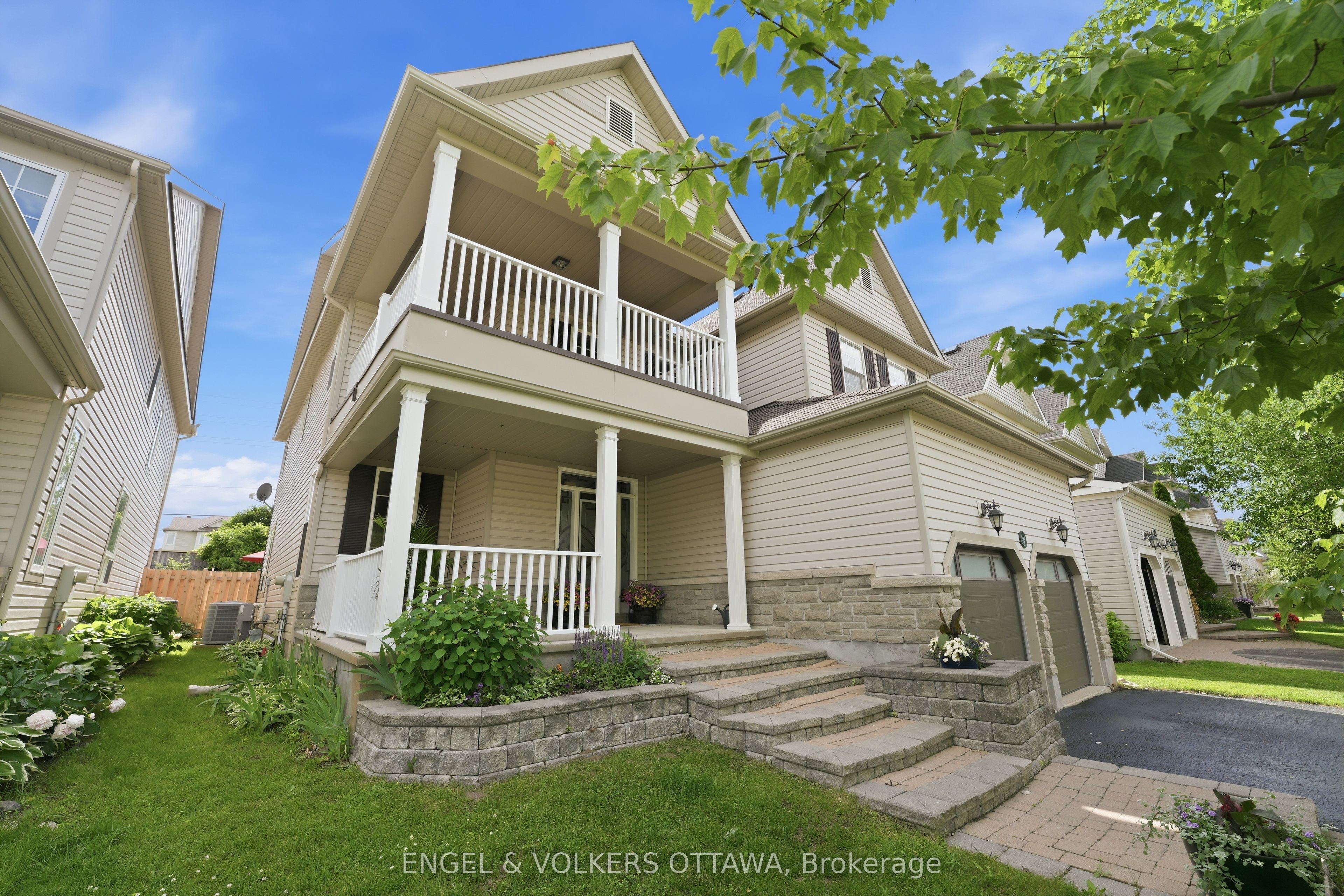 31 Leatherwood Crescent, Barrhaven, ON K2J 4X9 photo 4