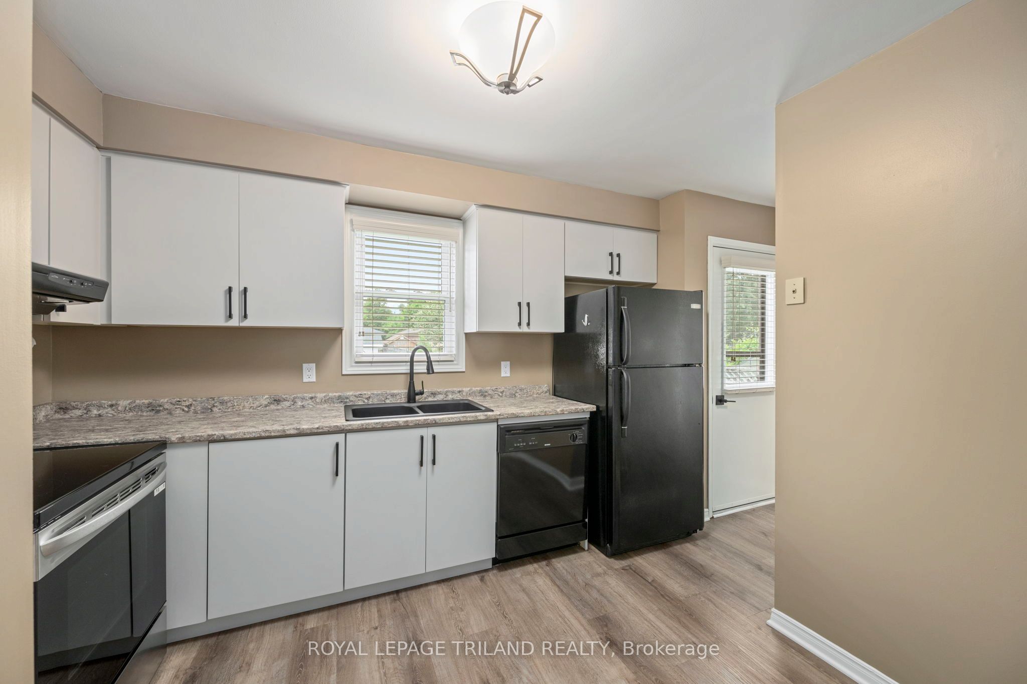 83 Bonaventure Drive, London East, ON N5V 4A7 photo 3