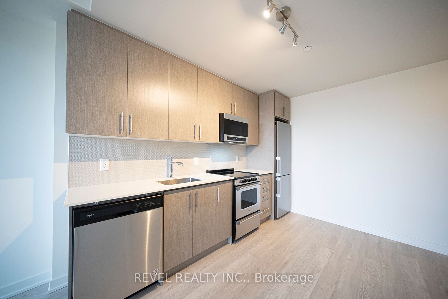 212 King William Street 823, Hamilton, ON L8R 3N9 photo 5