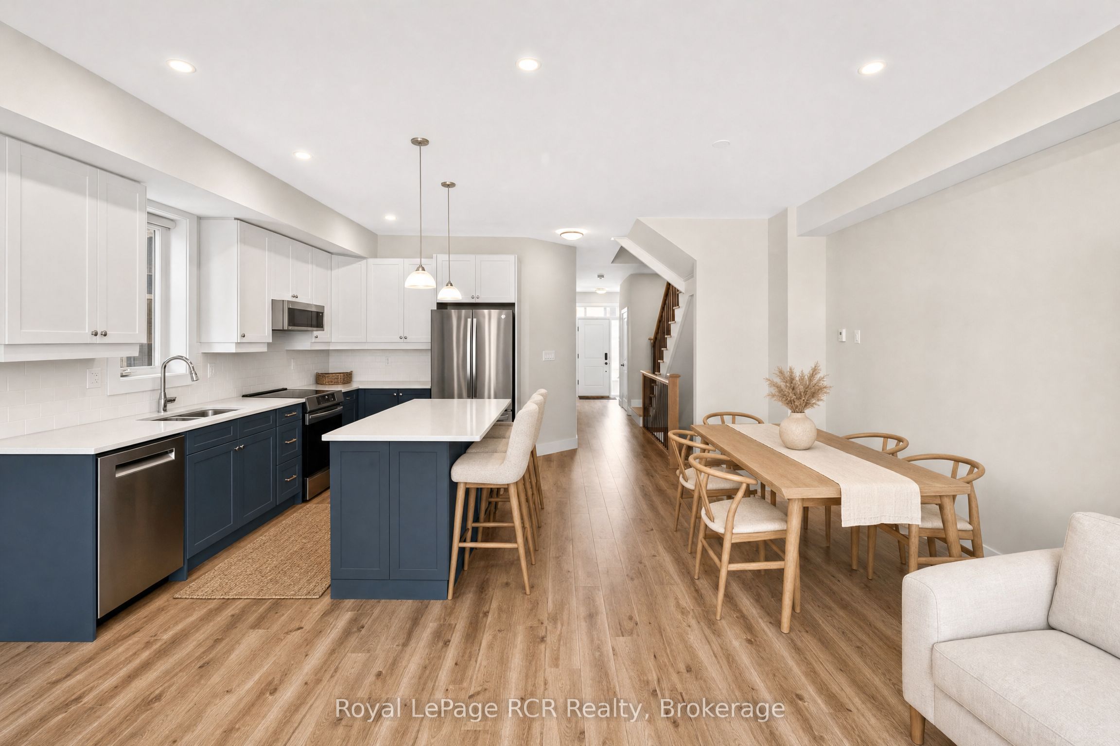 130 Courtland Street, Blue Mountains, ON L9Y 5L8 photo 3