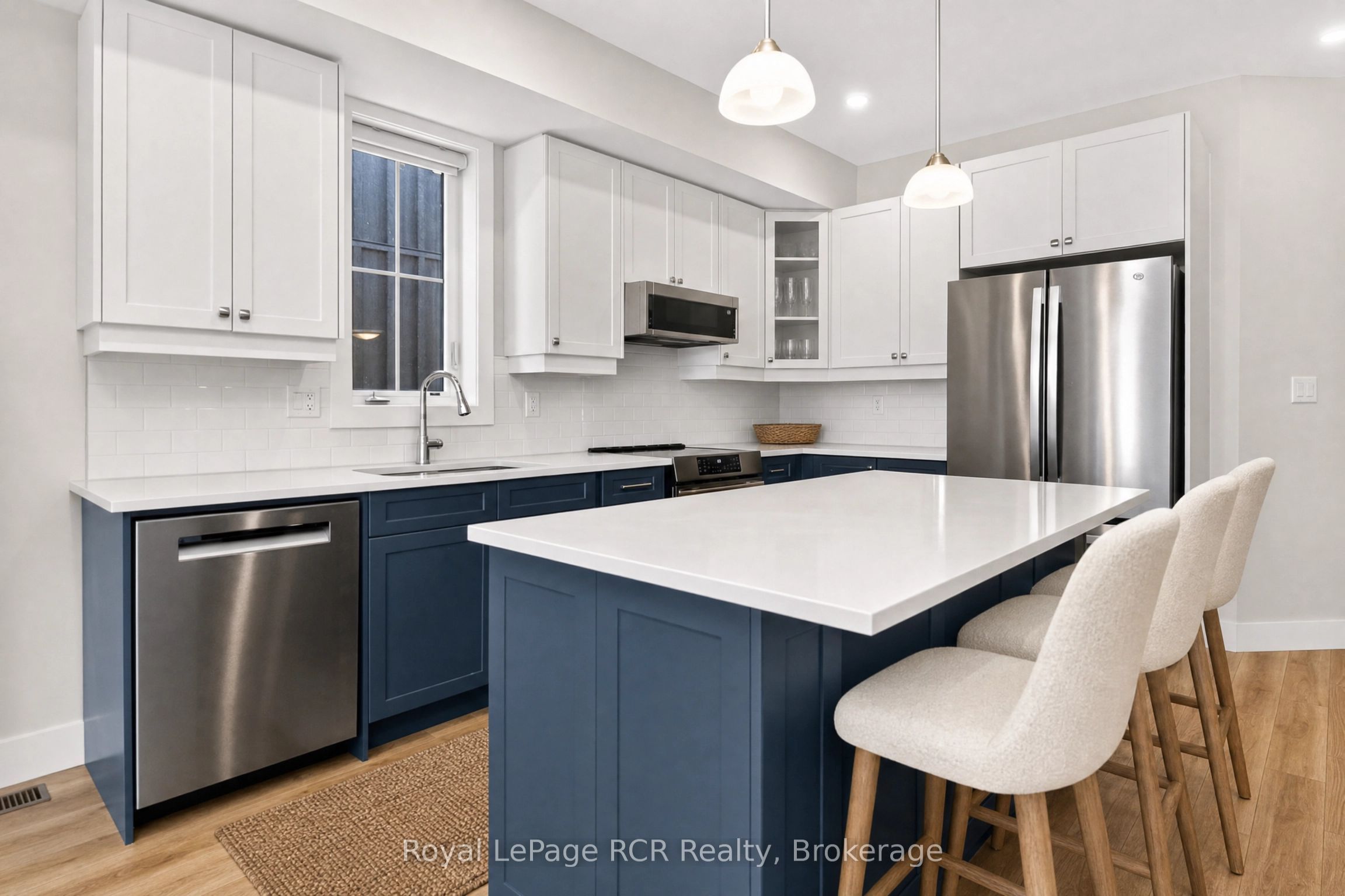 130 Courtland Street, Blue Mountains, ON L9Y 5L8 photo 5