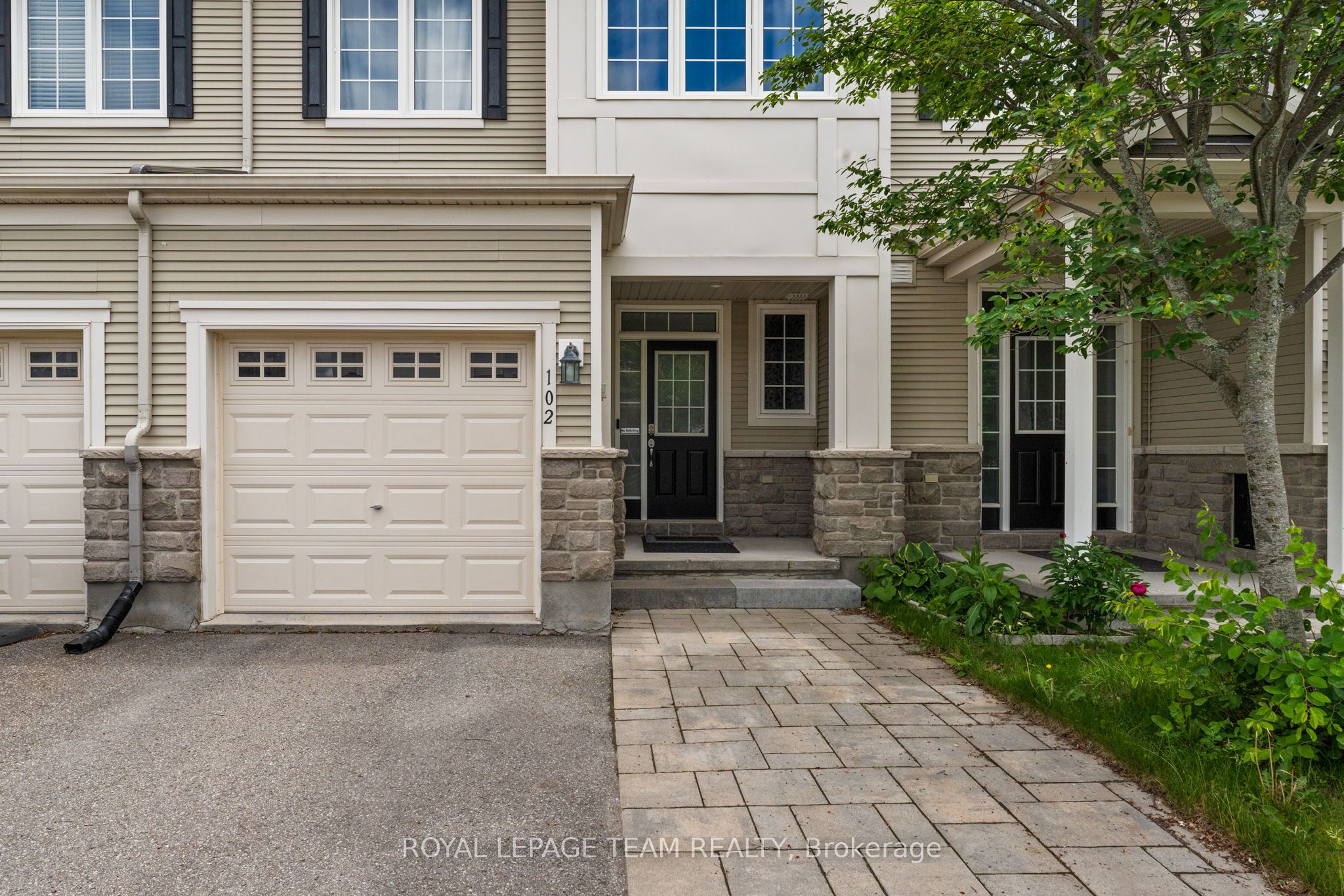 102 Lochnaw Private, Barrhaven, ON K2J 5X6 photo 3