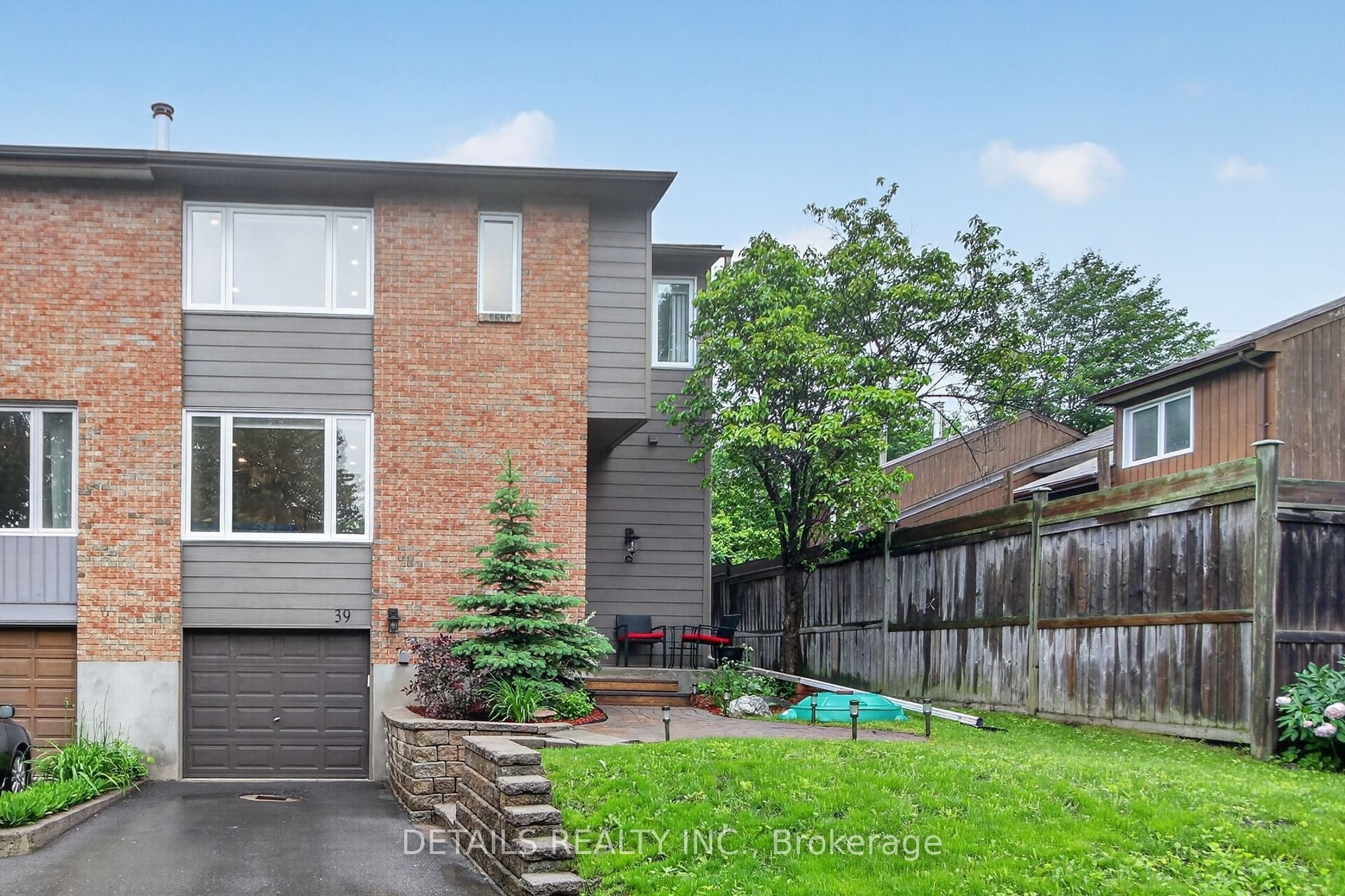 39 Sandhurst Court, Billings Bridge - Riverside Park and Area, ON K1V 9W9 photo 2