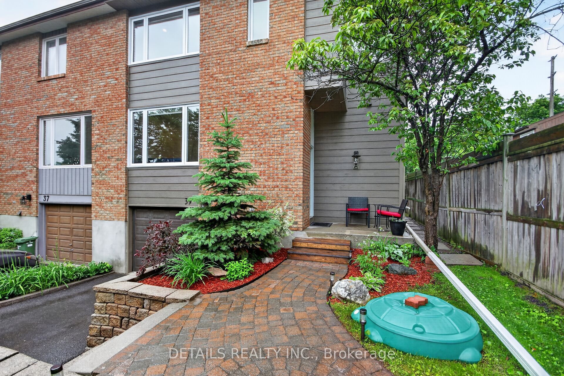 39 Sandhurst Court, Billings Bridge - Riverside Park and Area, ON K1V 9W9 photo 3