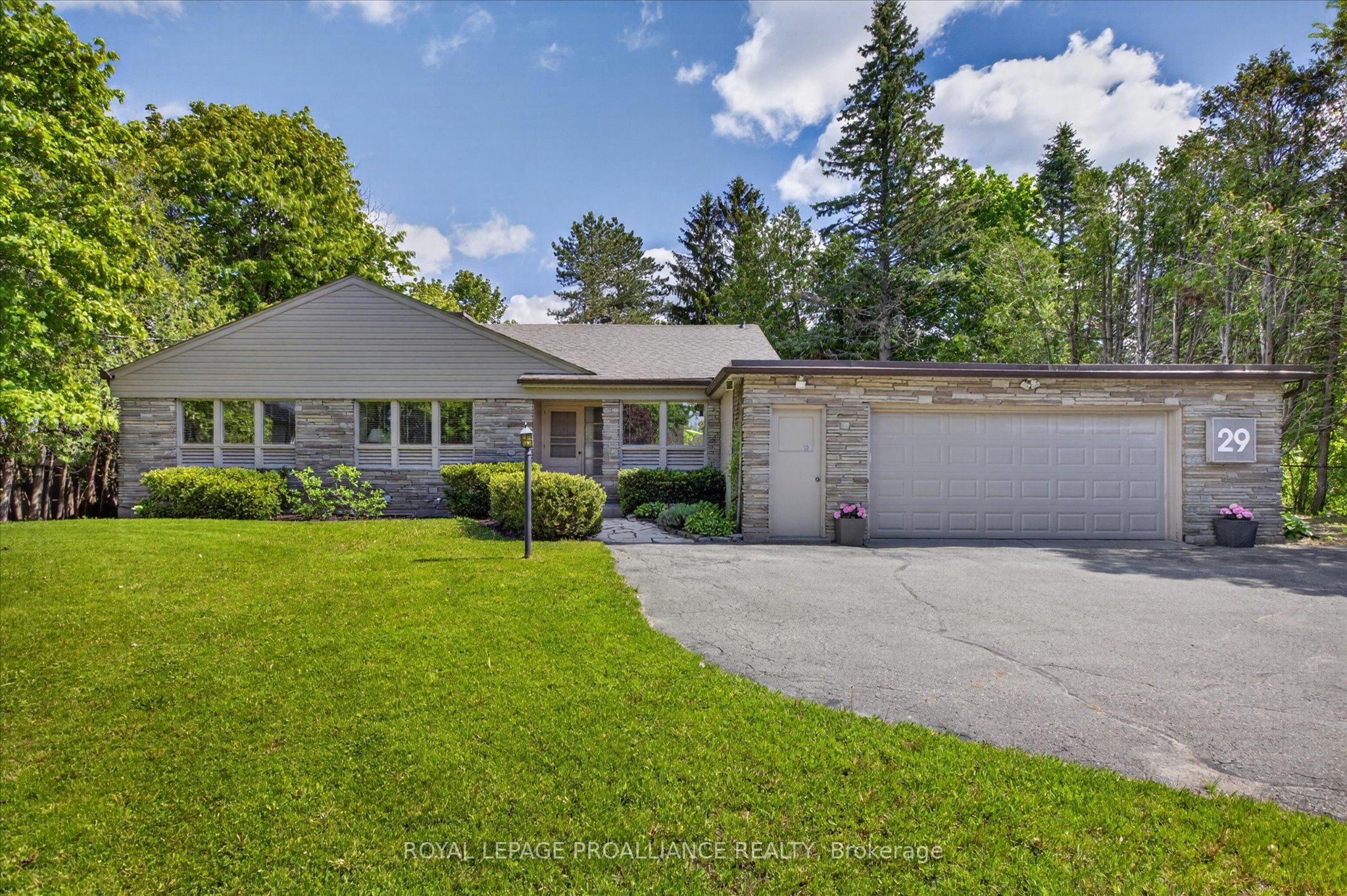 29 Merino Road, Peterborough, ON K9J 6M8 photo 2