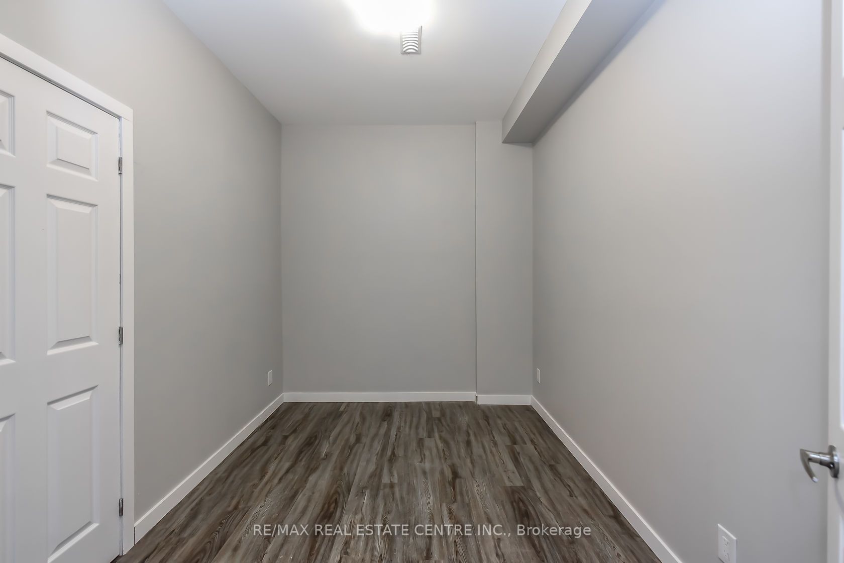 104 Beach Road E, Hamilton, ON L8L 3Z9 photo 3