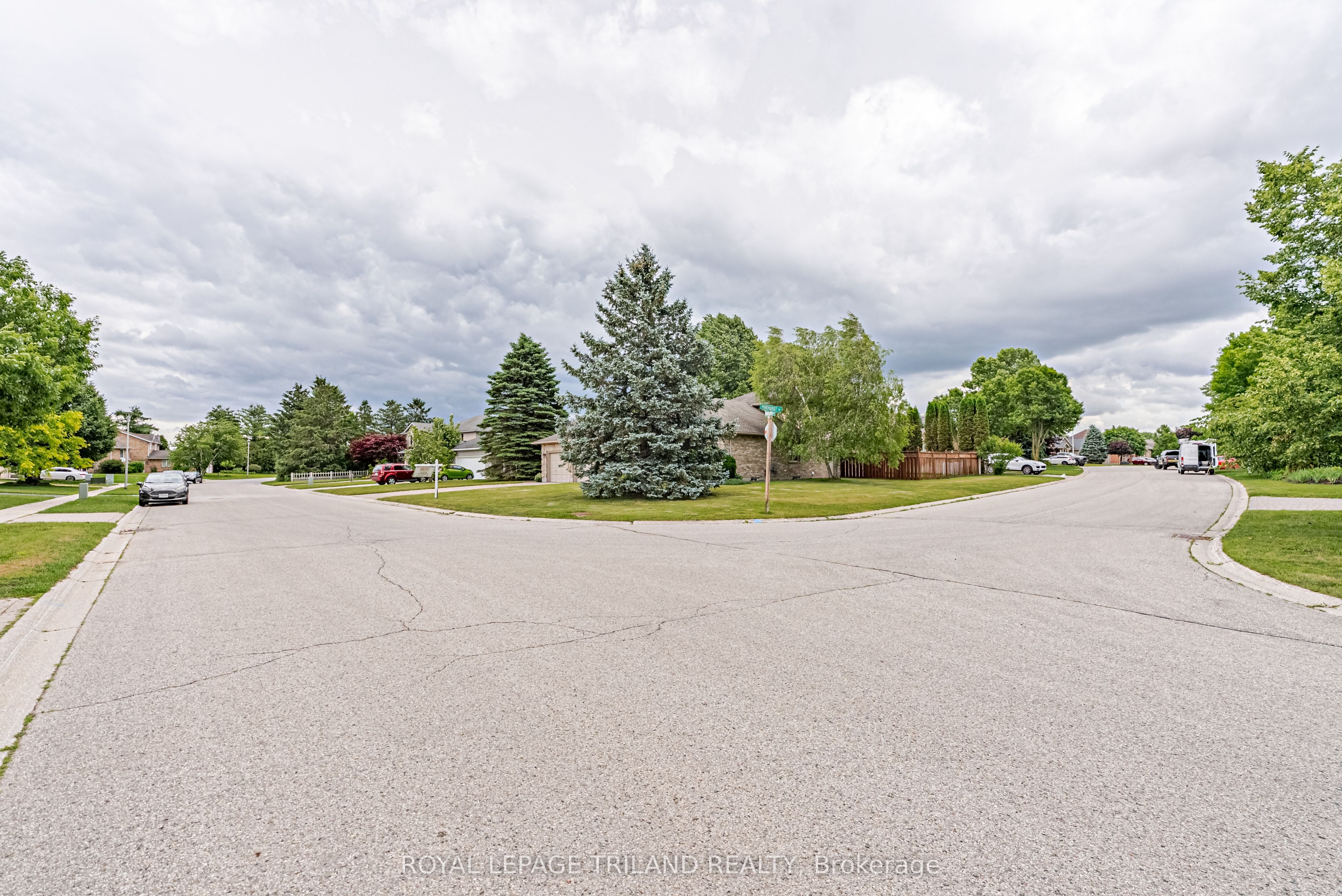 89 Parkview Drive, Thames Centre, ON N0L 1G2