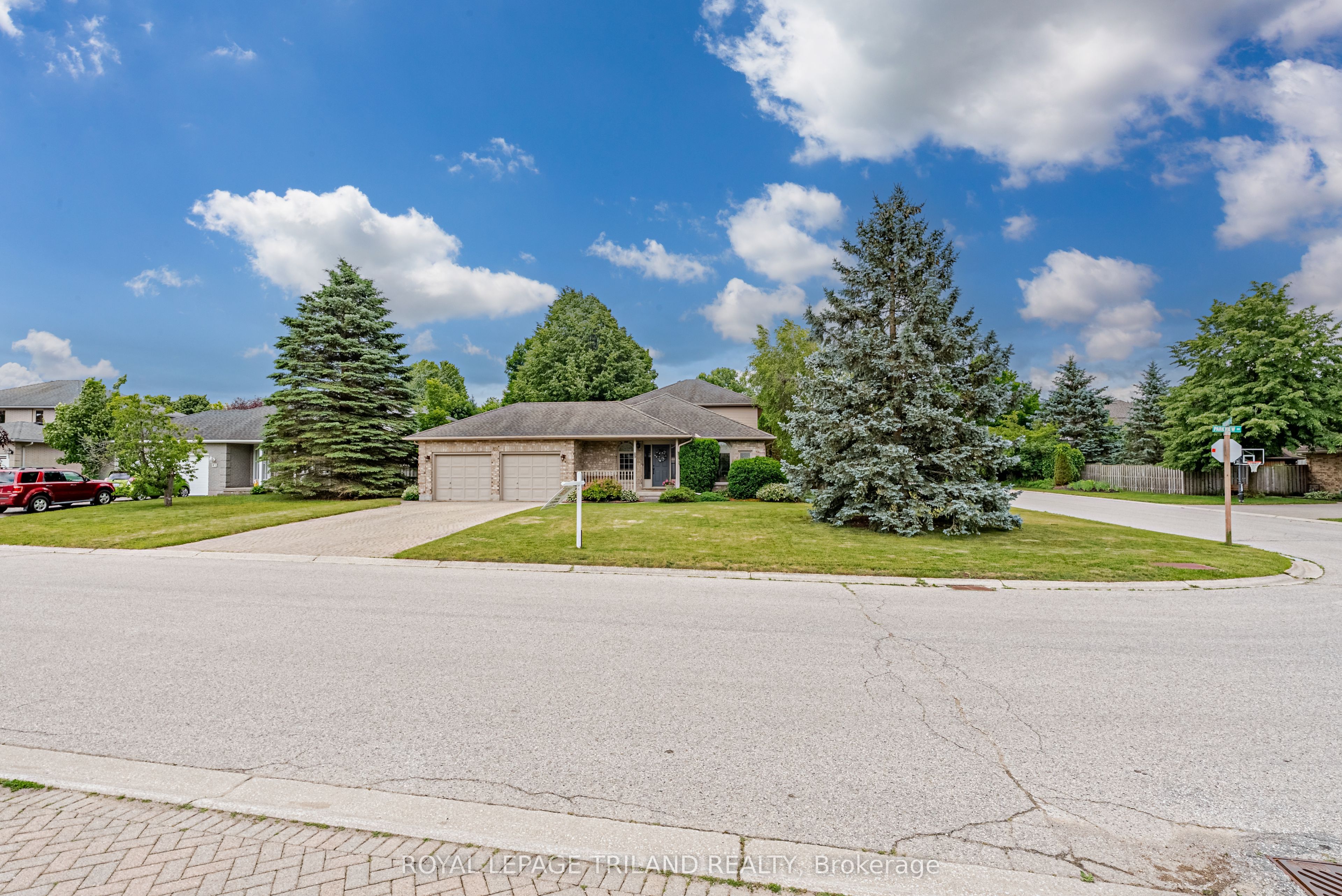 89 Parkview Drive, Thames Centre, ON N0L 1G2 photo 2