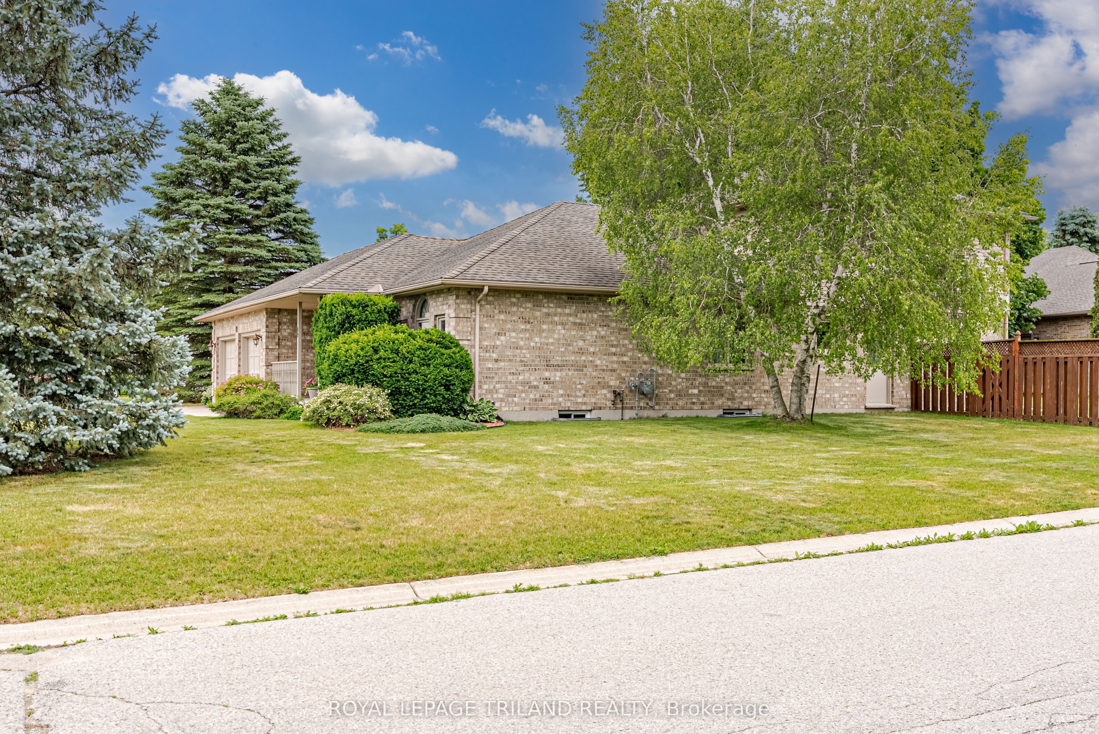 89 Parkview Drive, Thames Centre, ON N0L 1G2 photo 5