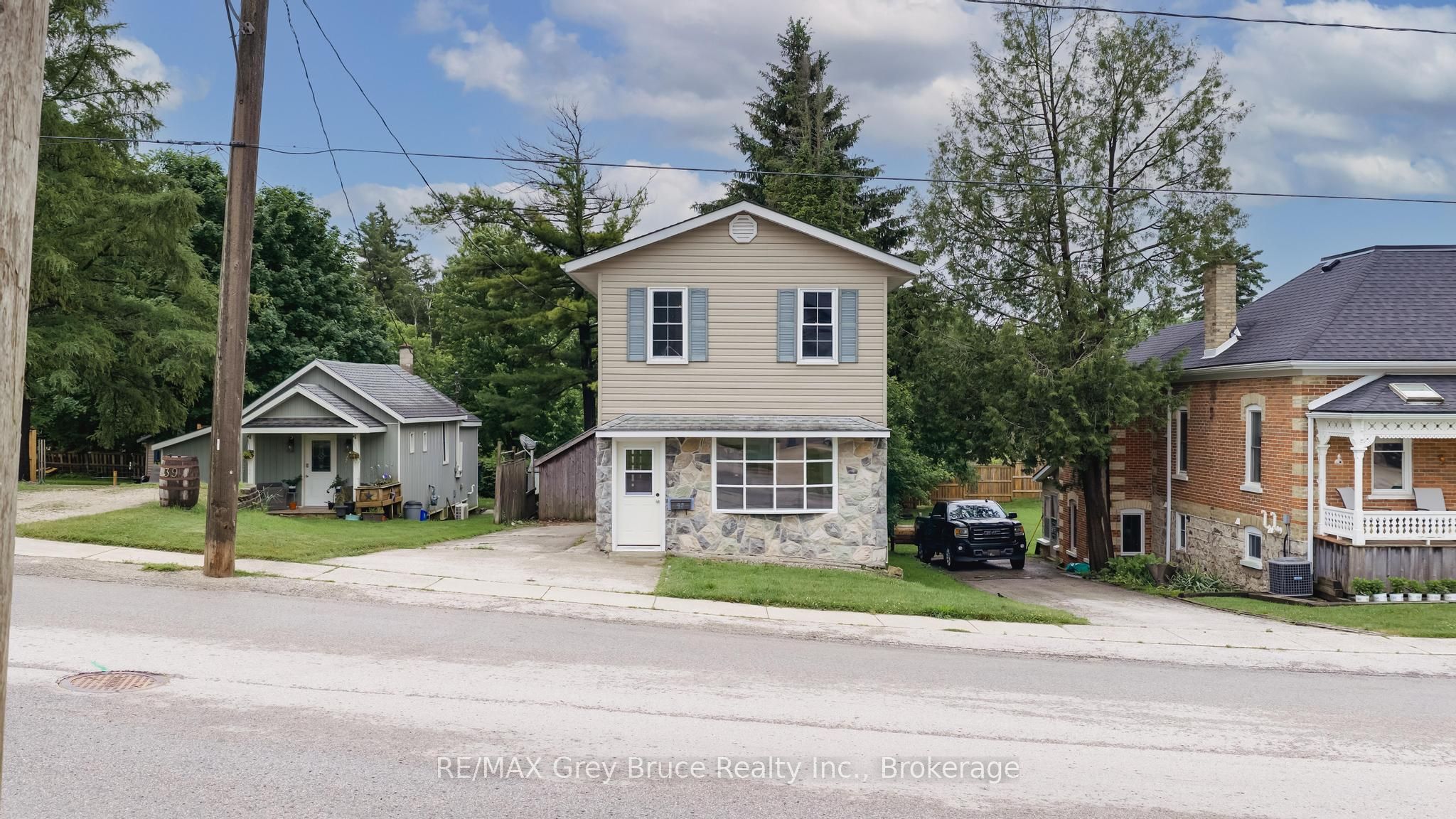 43 4th Street NW, Arran-Elderslie, ON N0G 1L0 photo 2