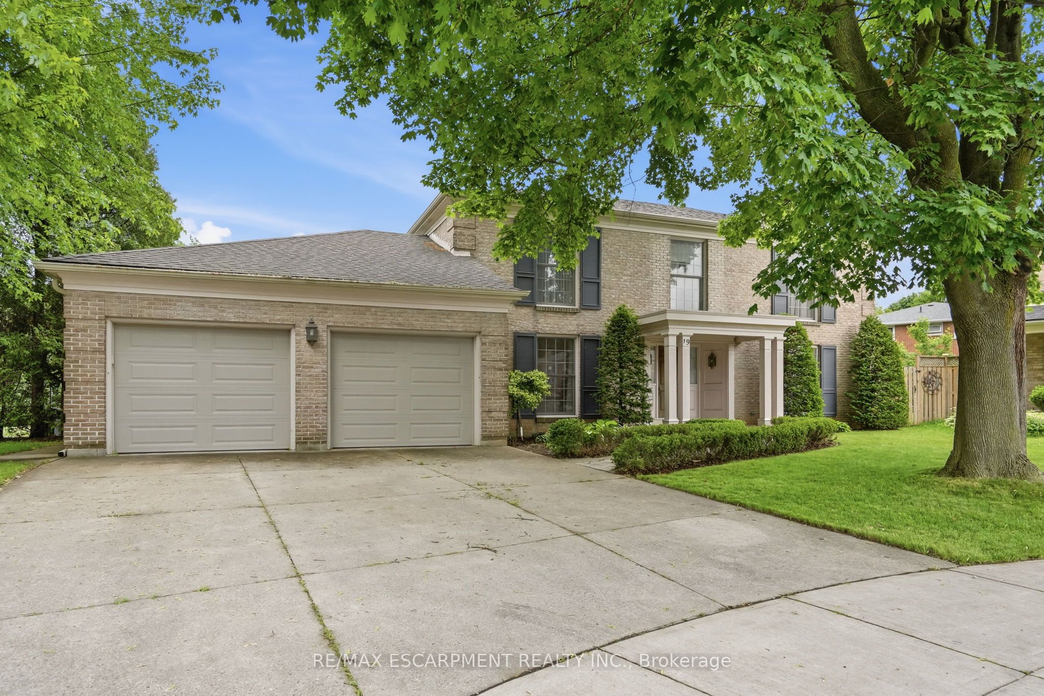 19 Verdun Court, Hamilton, ON L9C 5W9
