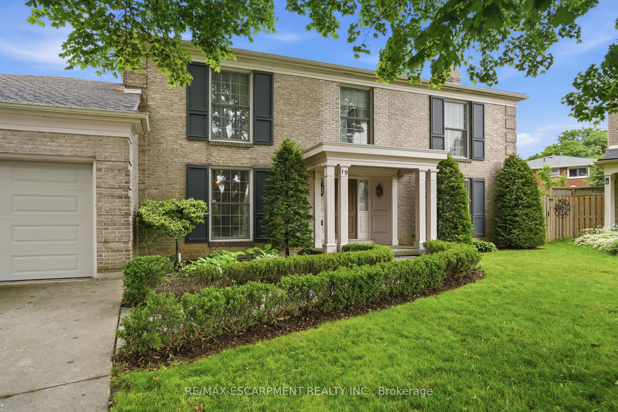 19 Verdun Court, Hamilton, ON L9C 5W9 photo 4