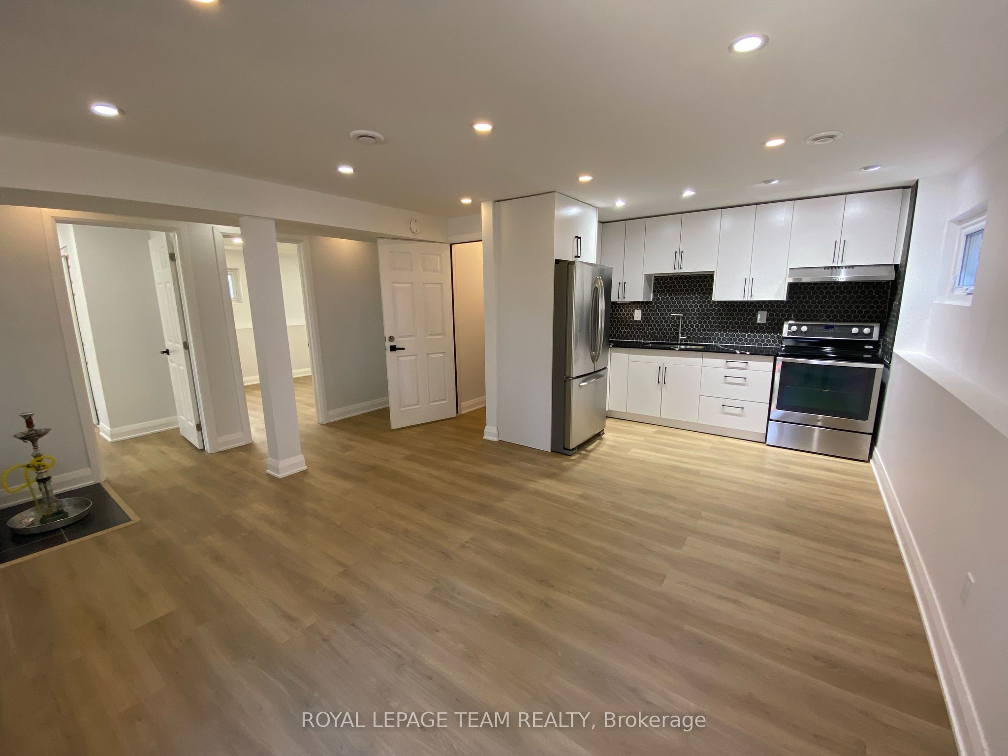 32 Hackett Street B, Hunt Club - Windsor Park Village and Area, ON K1V 0P7 photo 5
