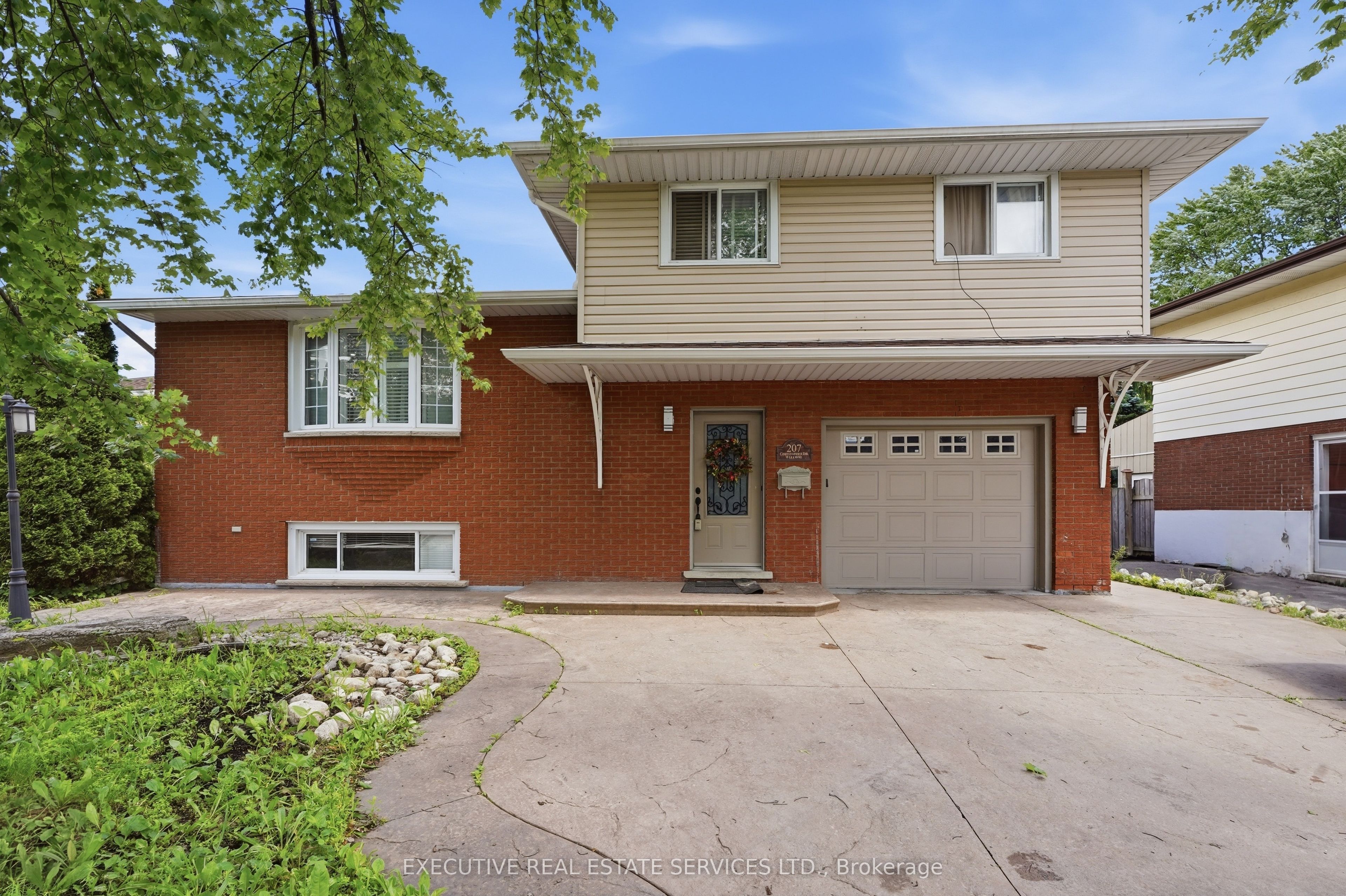 207 Christopher Drive, Cambridge, ON N1R 4S6