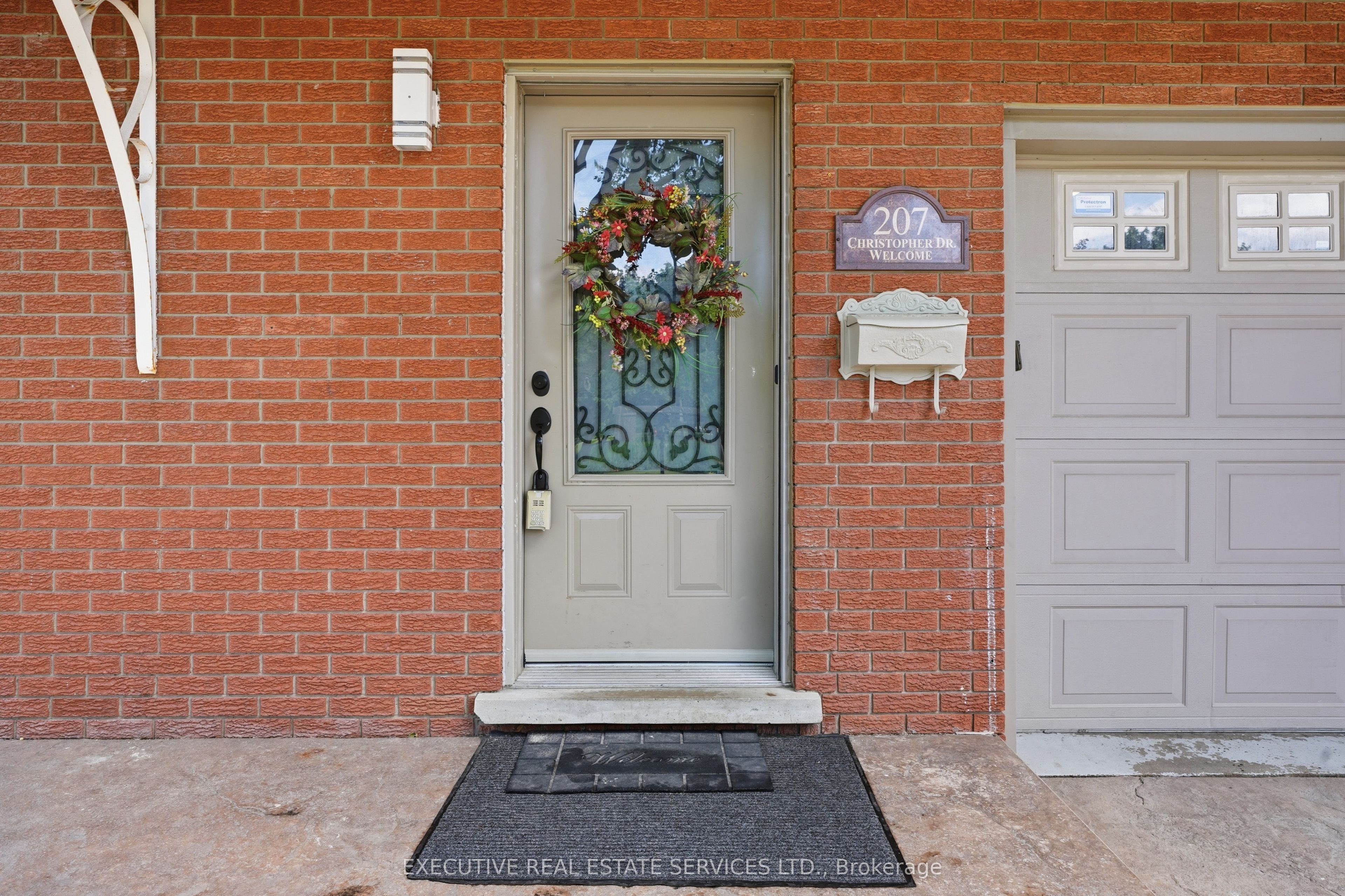 207 Christopher Drive, Cambridge, ON N1R 4S6 photo 5