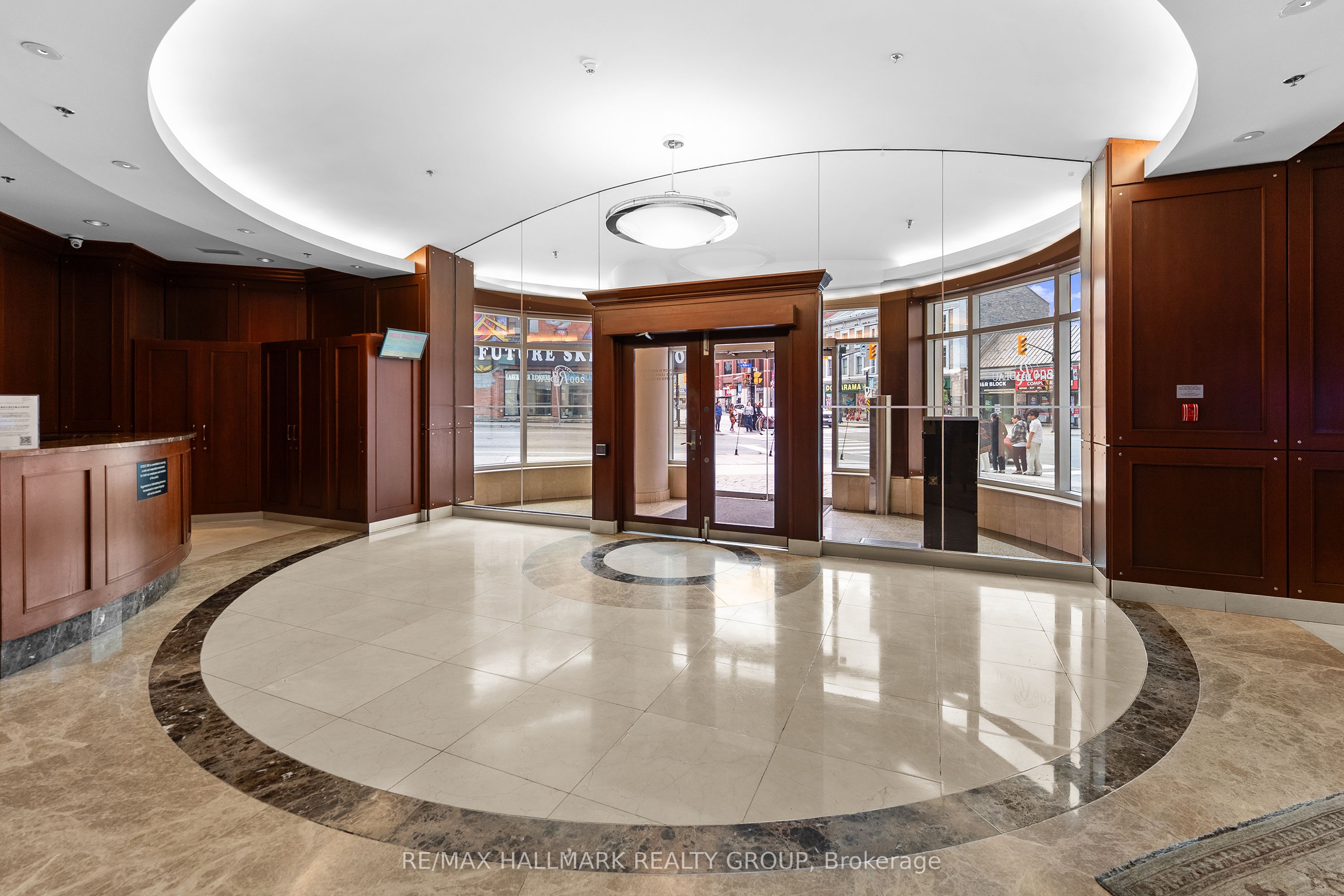 200 Rideau Street 1702, Lower Town - Sandy Hill, ON K1N 5Y1 photo 3