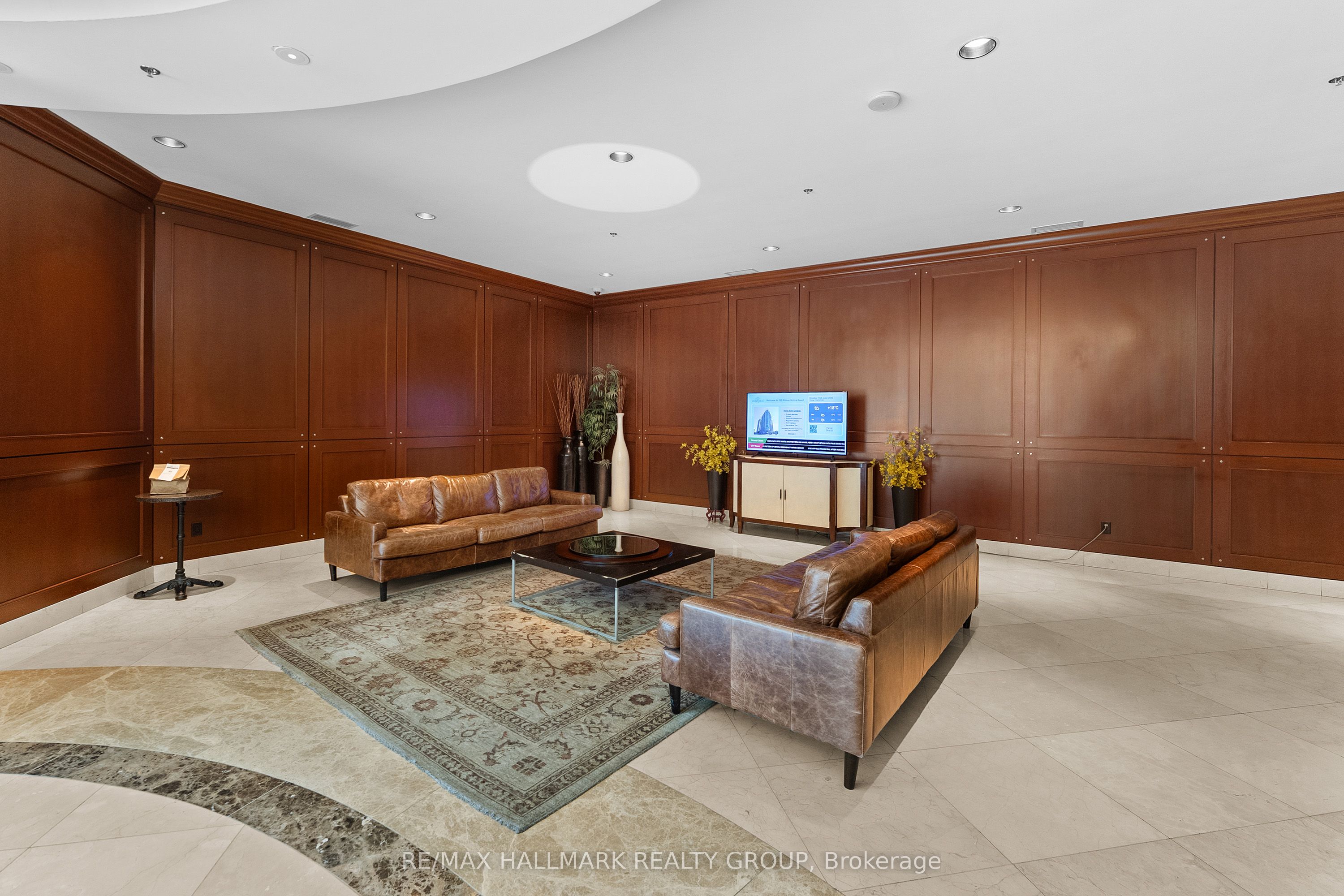 200 Rideau Street 1702, Lower Town - Sandy Hill, ON K1N 5Y1 photo 5