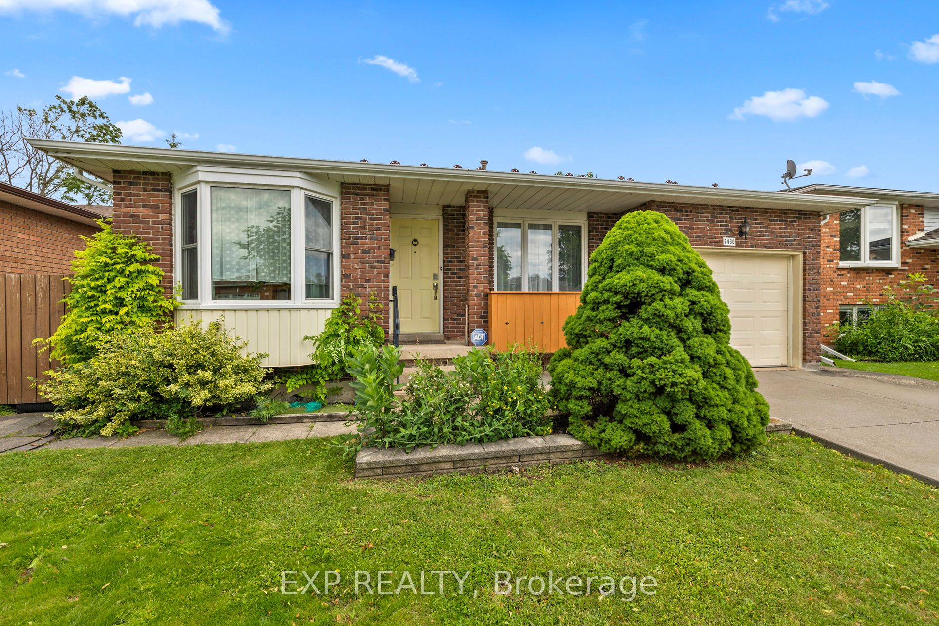 7430 Alex Avenue, Niagara Falls, ON L2G 7V1 photo 2