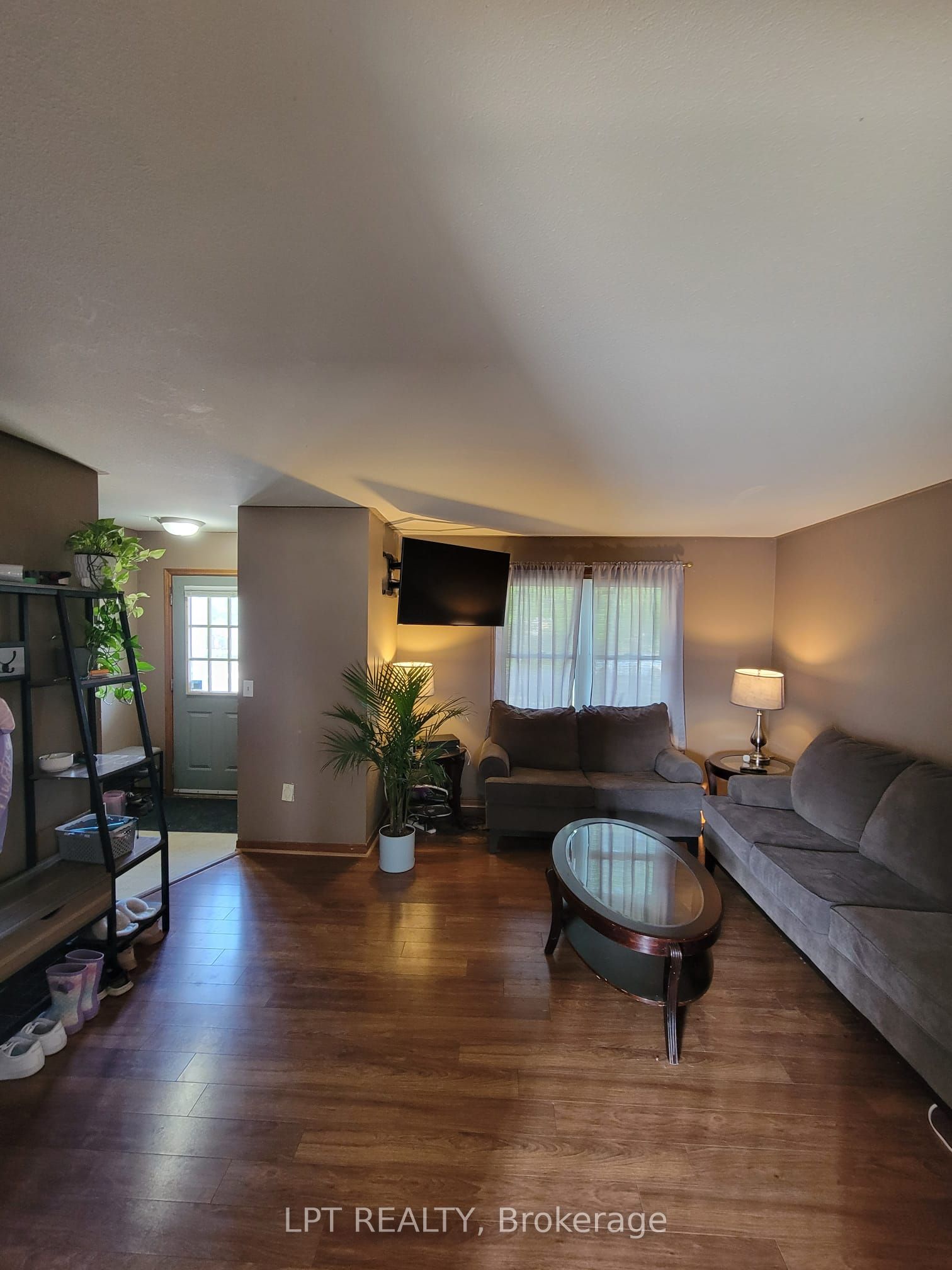 57 Poplar Crescent, Welland, ON L3C 6W2 photo 3