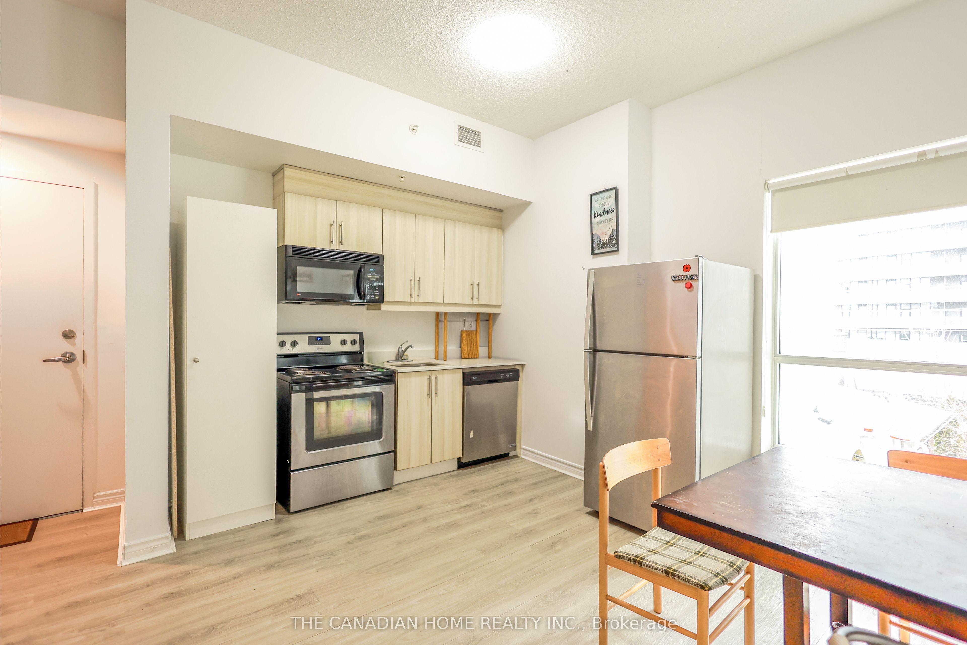 158 King Street N 304, Waterloo, ON N2J 0E5 photo 4