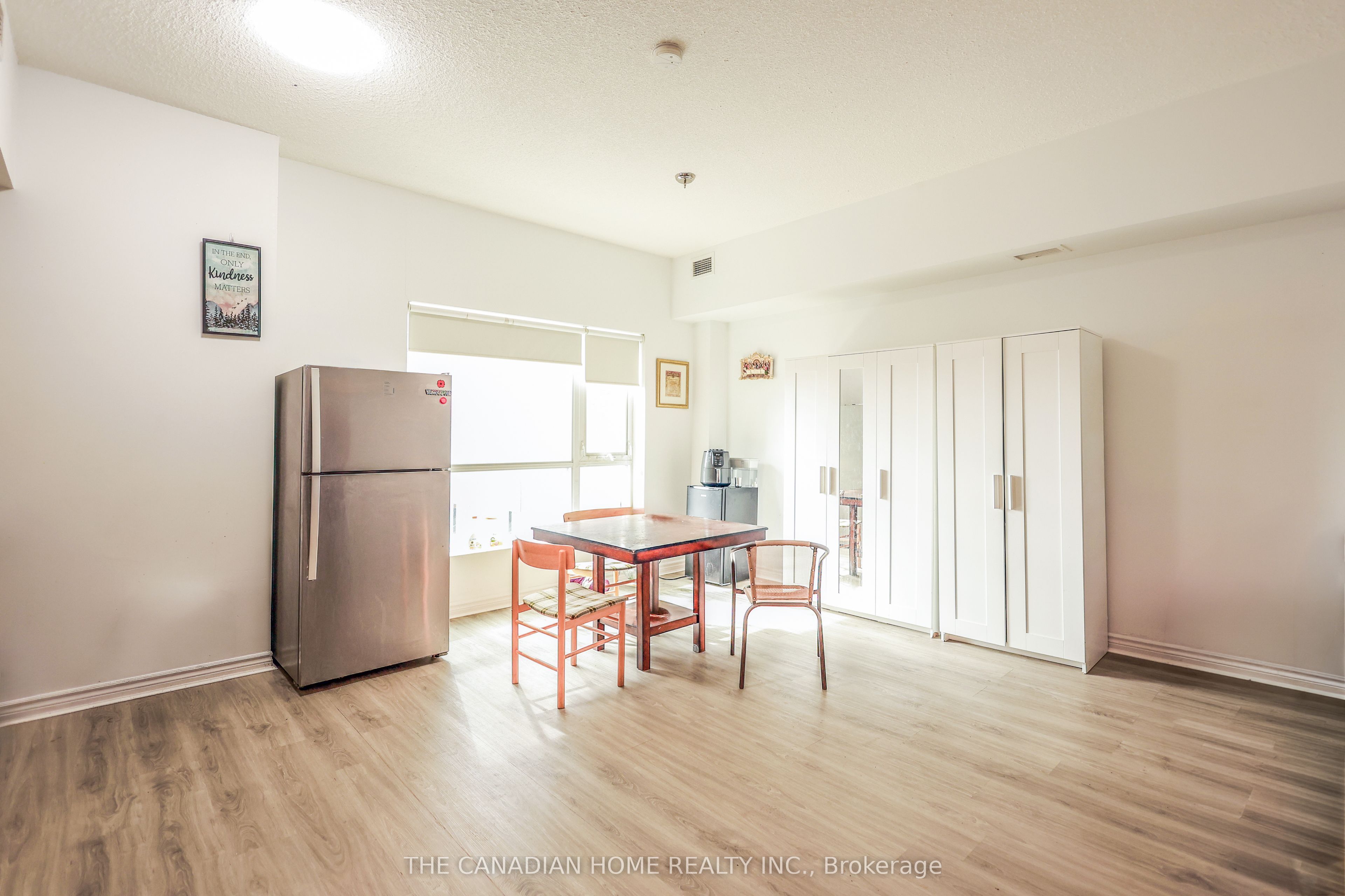158 King Street N 304, Waterloo, ON N2J 0E5 photo 5