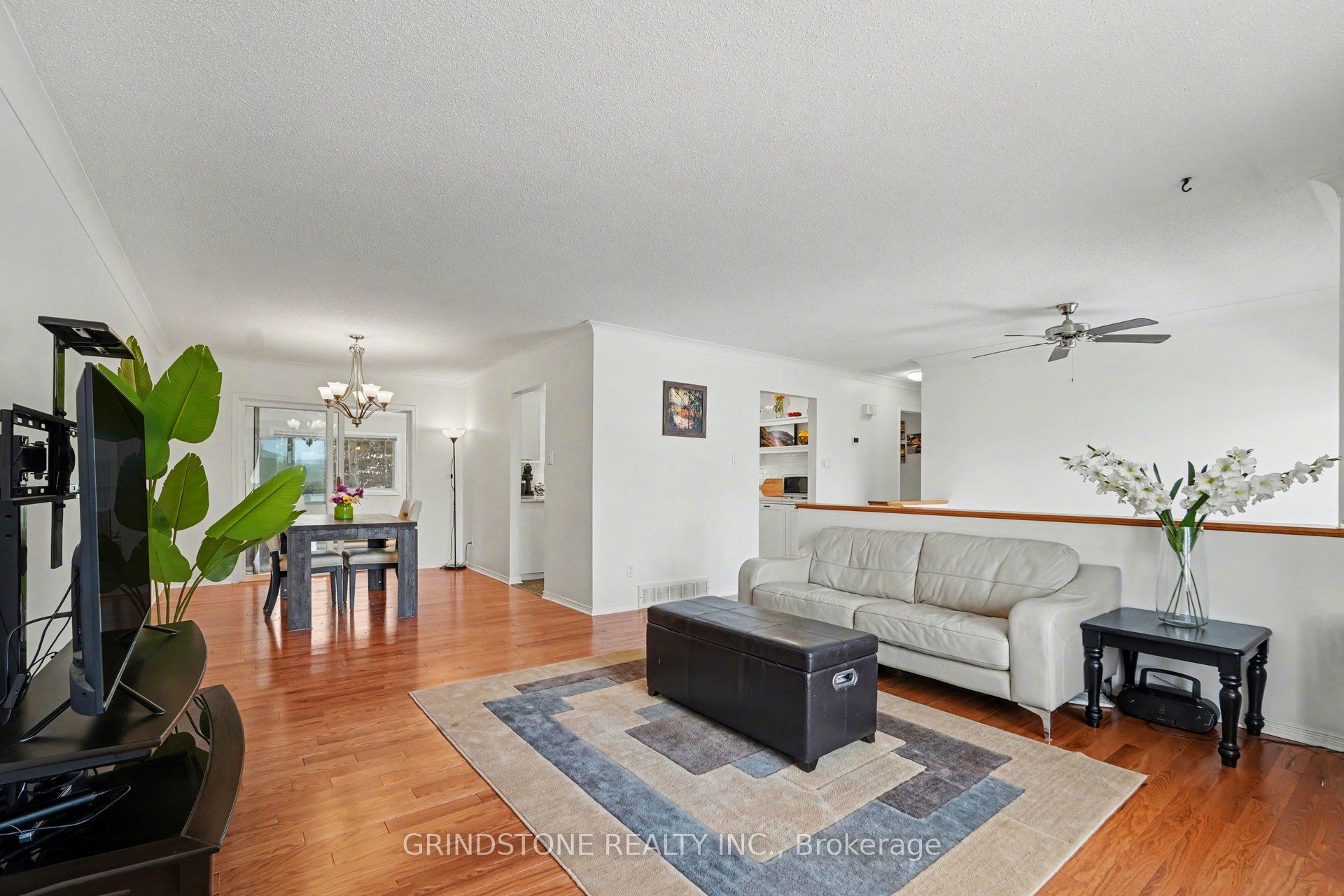 319 Riverwood Drive, Constance Bay - Dunrobin - Kilmaurs - Woodlawn, ON K0A 3M0 photo 3
