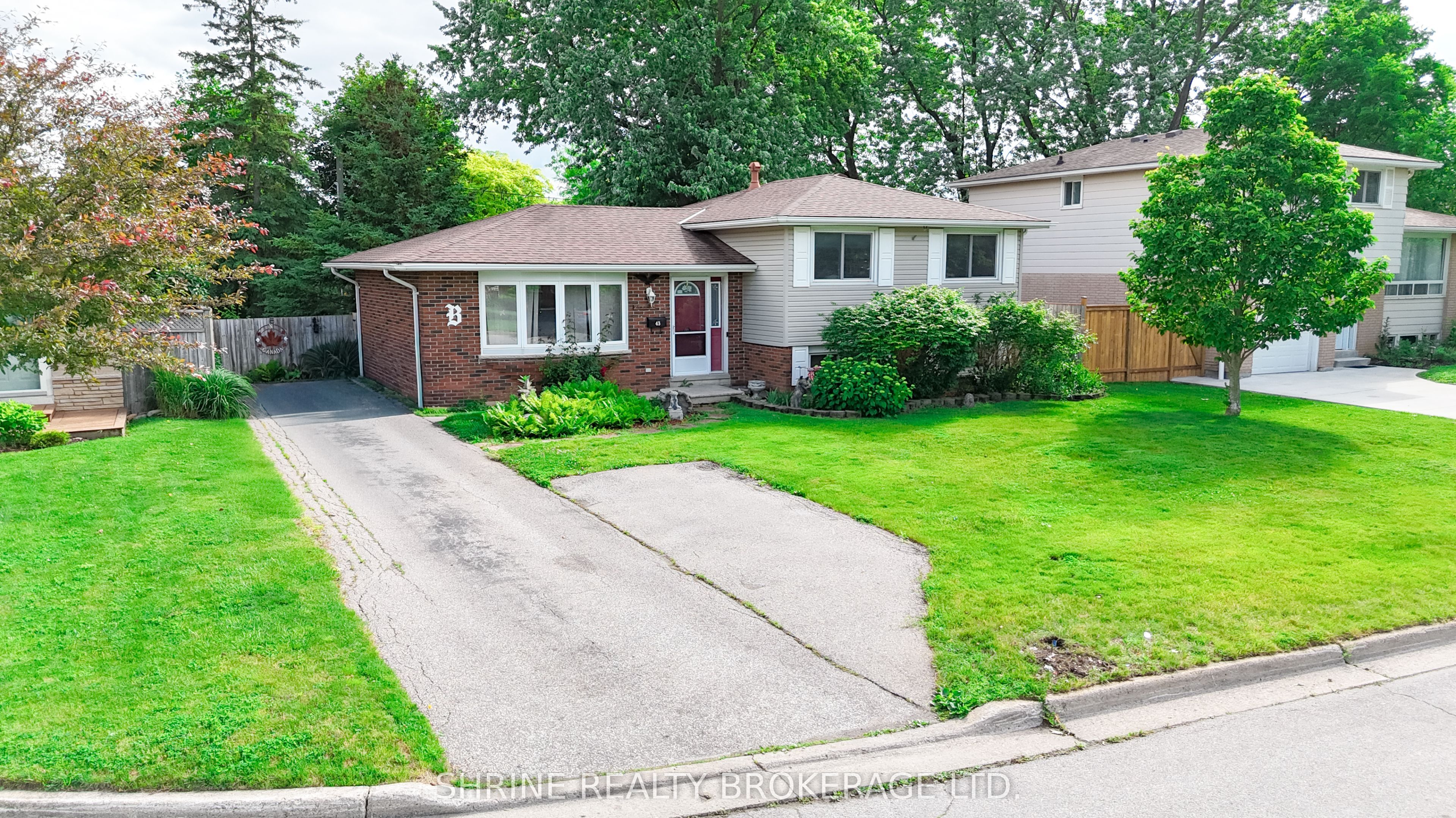 43 Stirling Crescent, St. Thomas, ON N5P 3R4