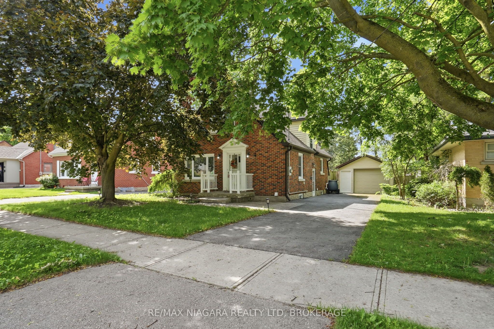 179 Murdock Avenue, Waterloo, ON N2J 2M4