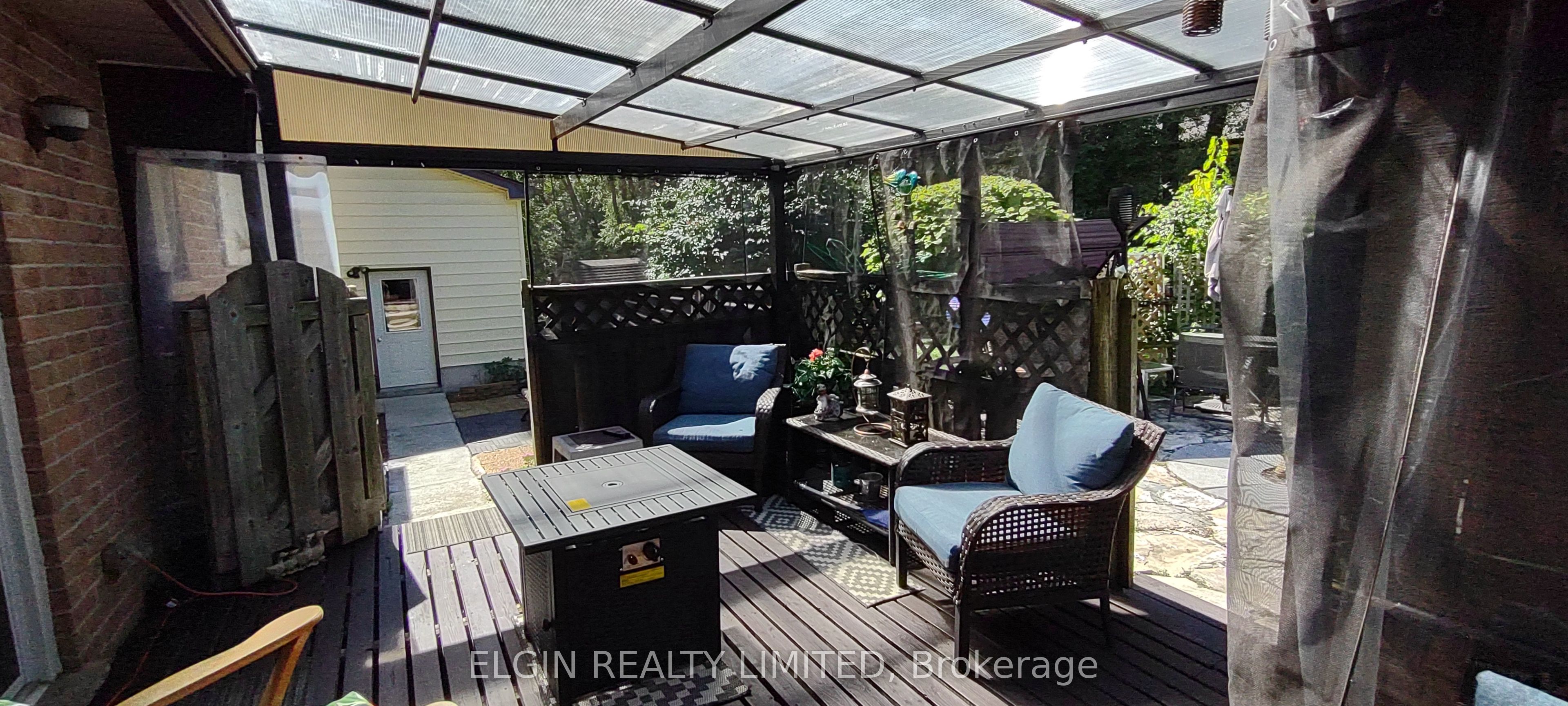 219 Brentwood Crescent, Central Elgin, ON N0L 1B0 photo 2