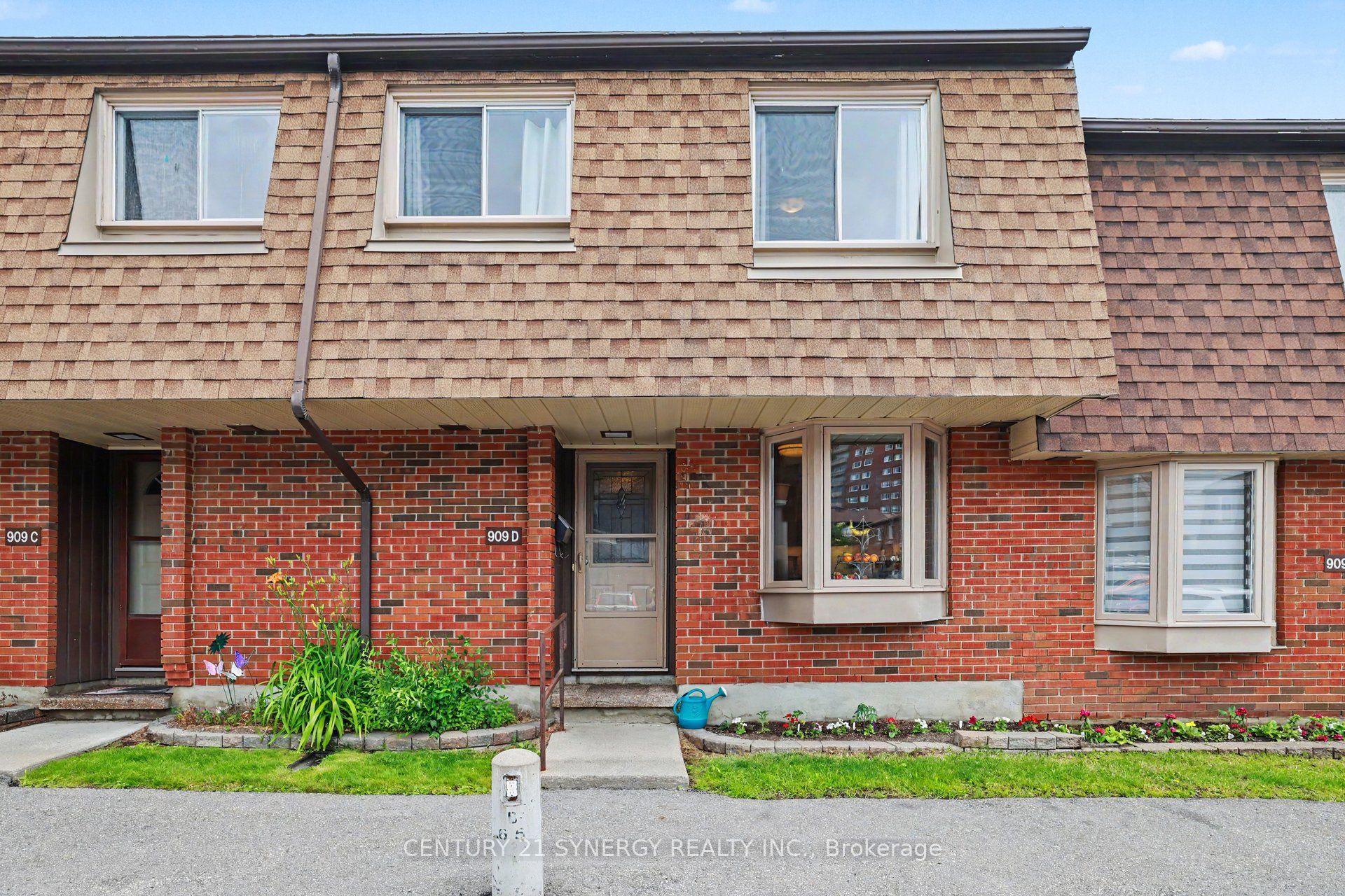 909D Elmsmere Road, Beacon Hill North - South and Area, ON K1J 8G4