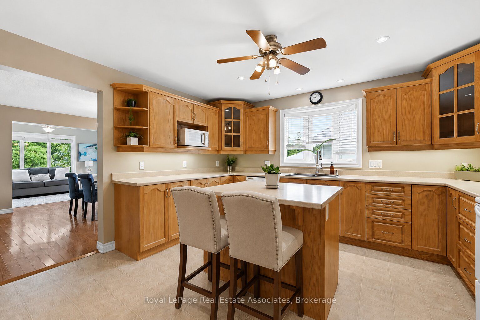 180 Glenariff Drive, Hamilton, ON L8B 1A5 photo 4