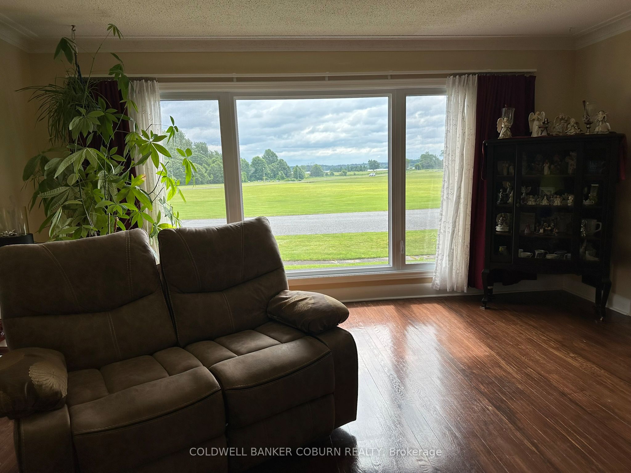 20 Elizabeth Drive, South Dundas, ON K0E 1K0 photo 3