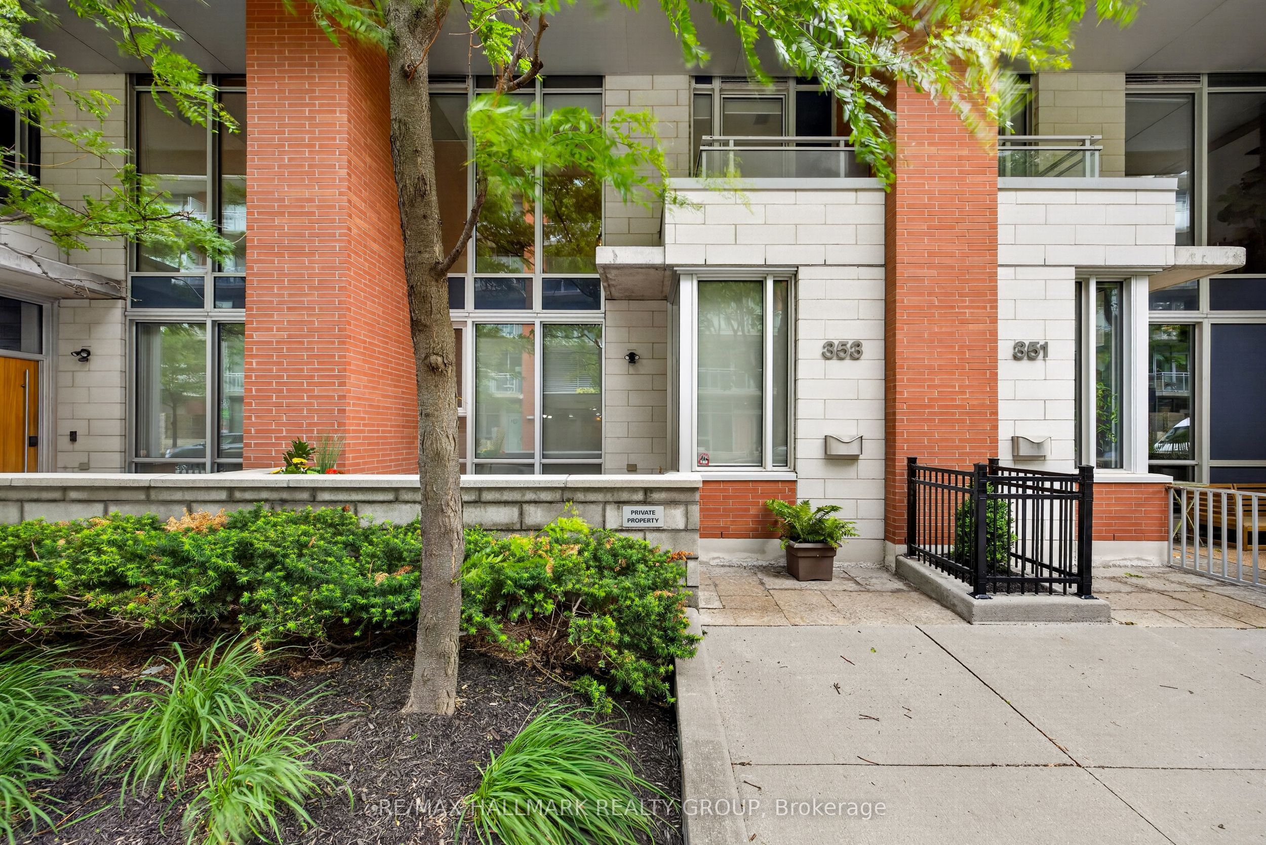 353 McLeod Street, Ottawa Centre, ON K2P 1A2