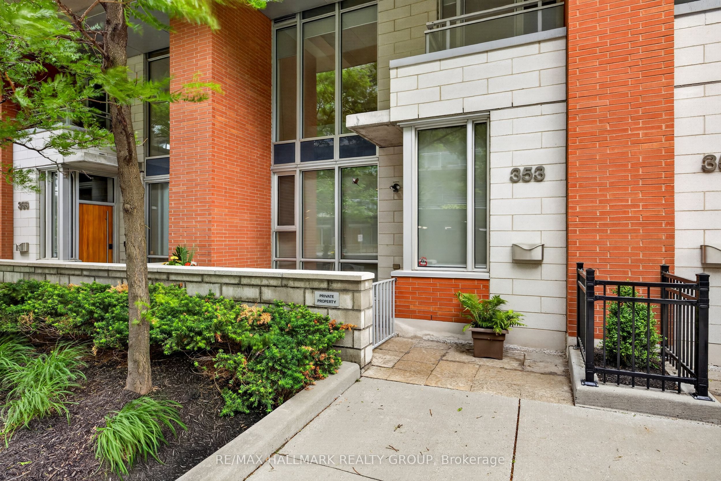 353 McLeod Street, Ottawa Centre, ON K2P 1A2 photo 4