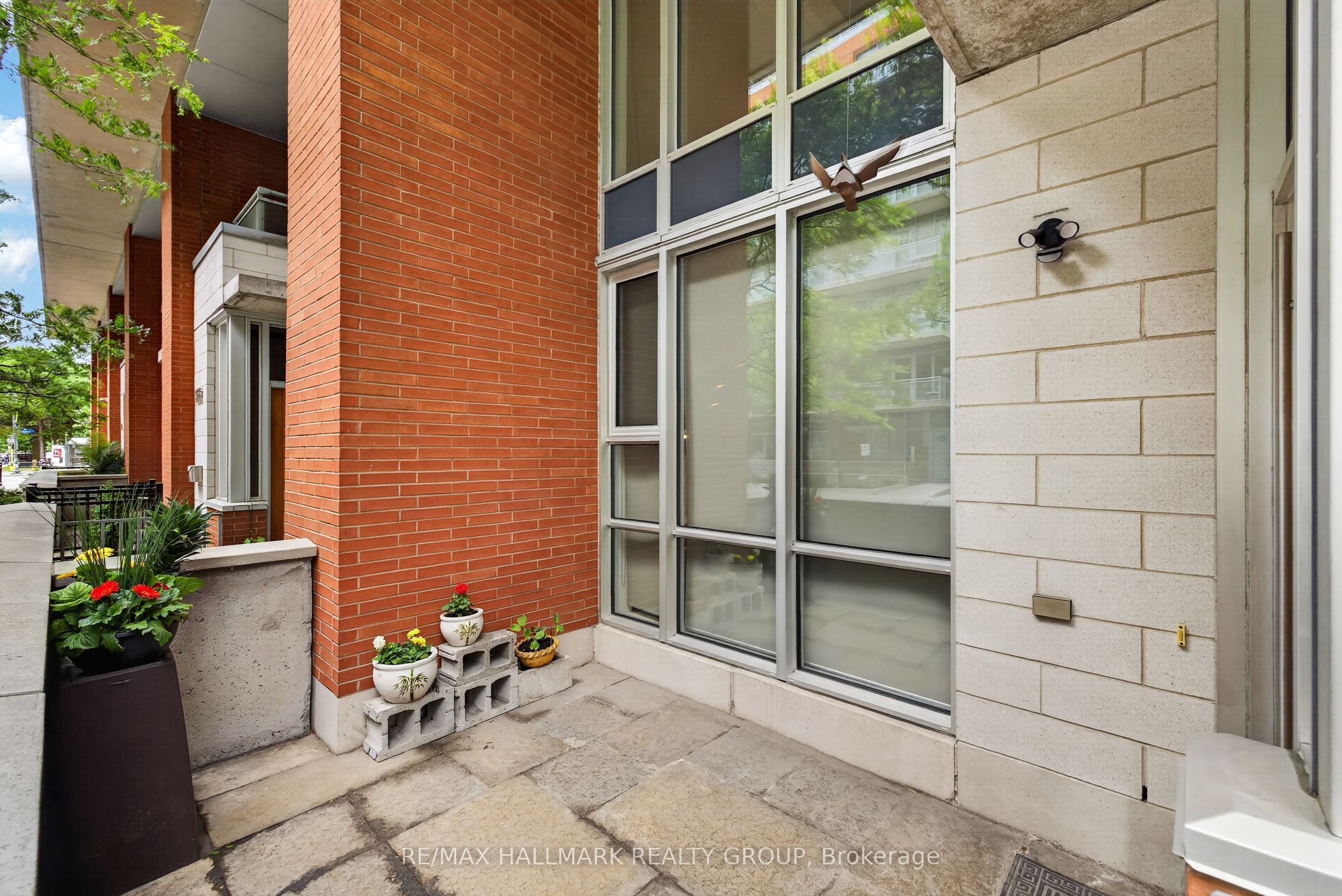 353 McLeod Street, Ottawa Centre, ON K2P 1A2 photo 5