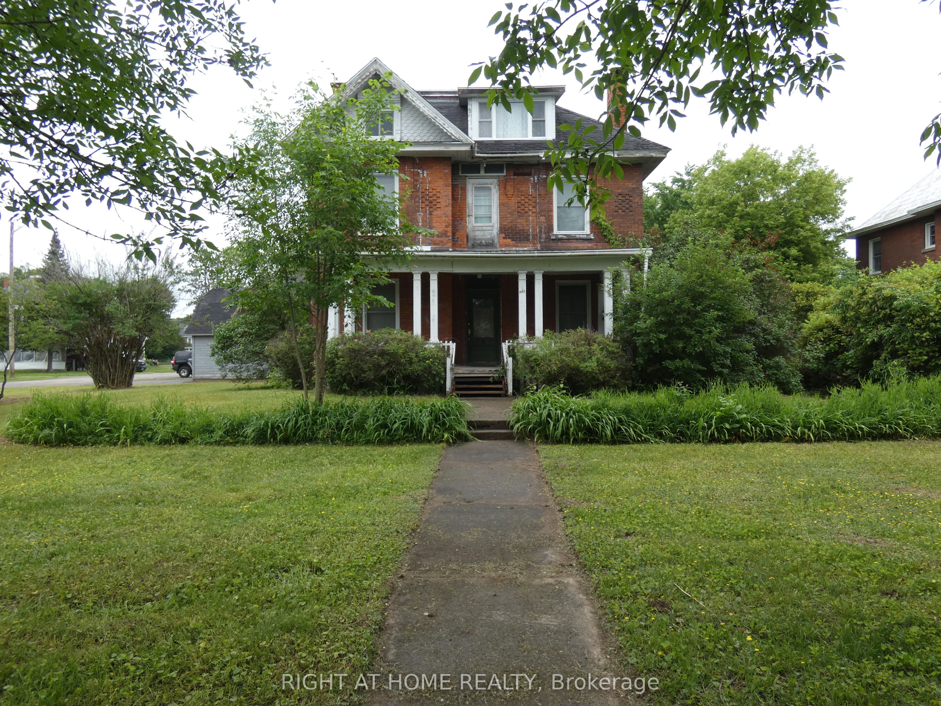 142 Holditch Street, West Nipissing, ON P2B 1S5 photo 2